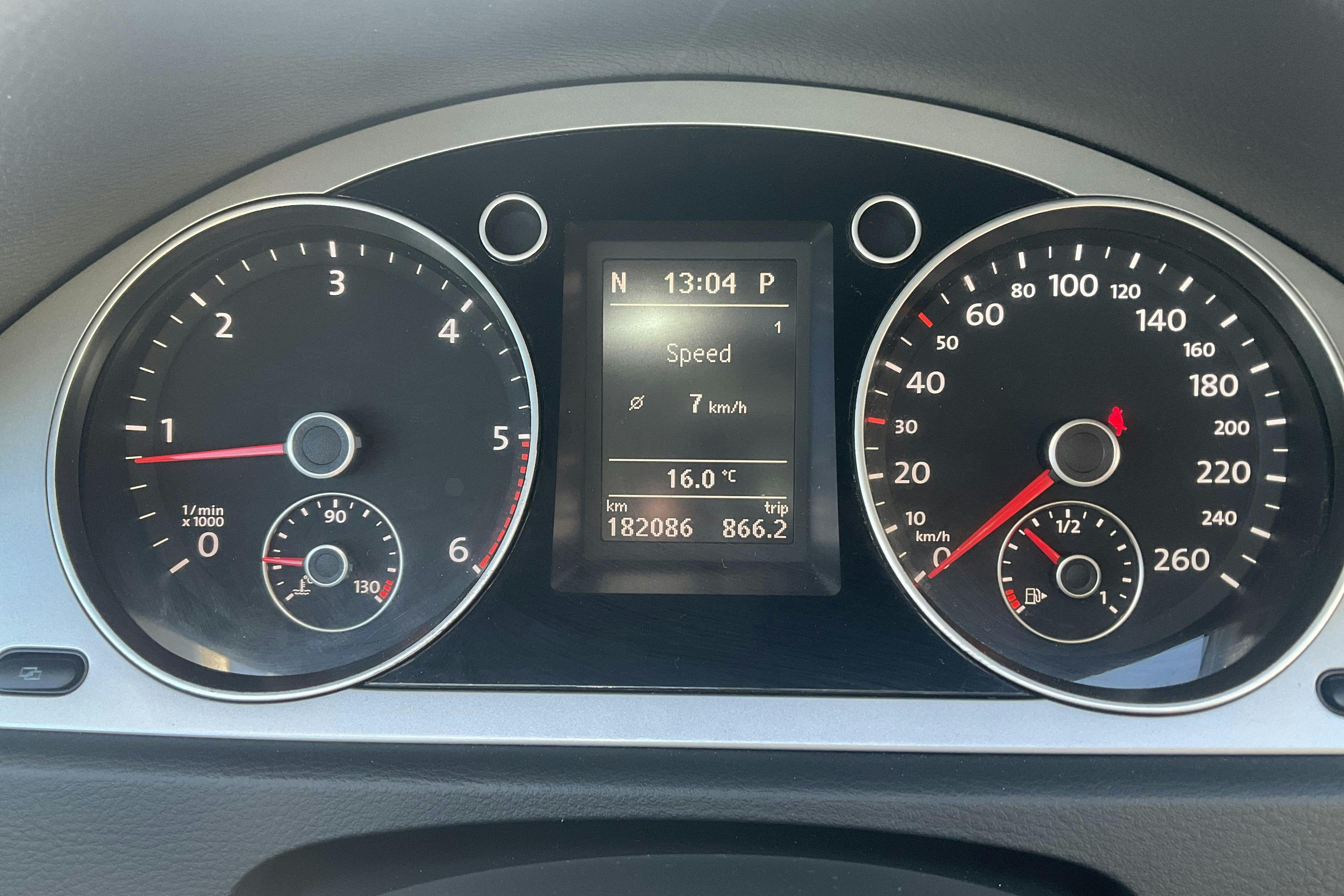 VW Passat 2.0 TDI 4-Motion Variant (170hk) - 18 208 mil - Automat - silver - 2010