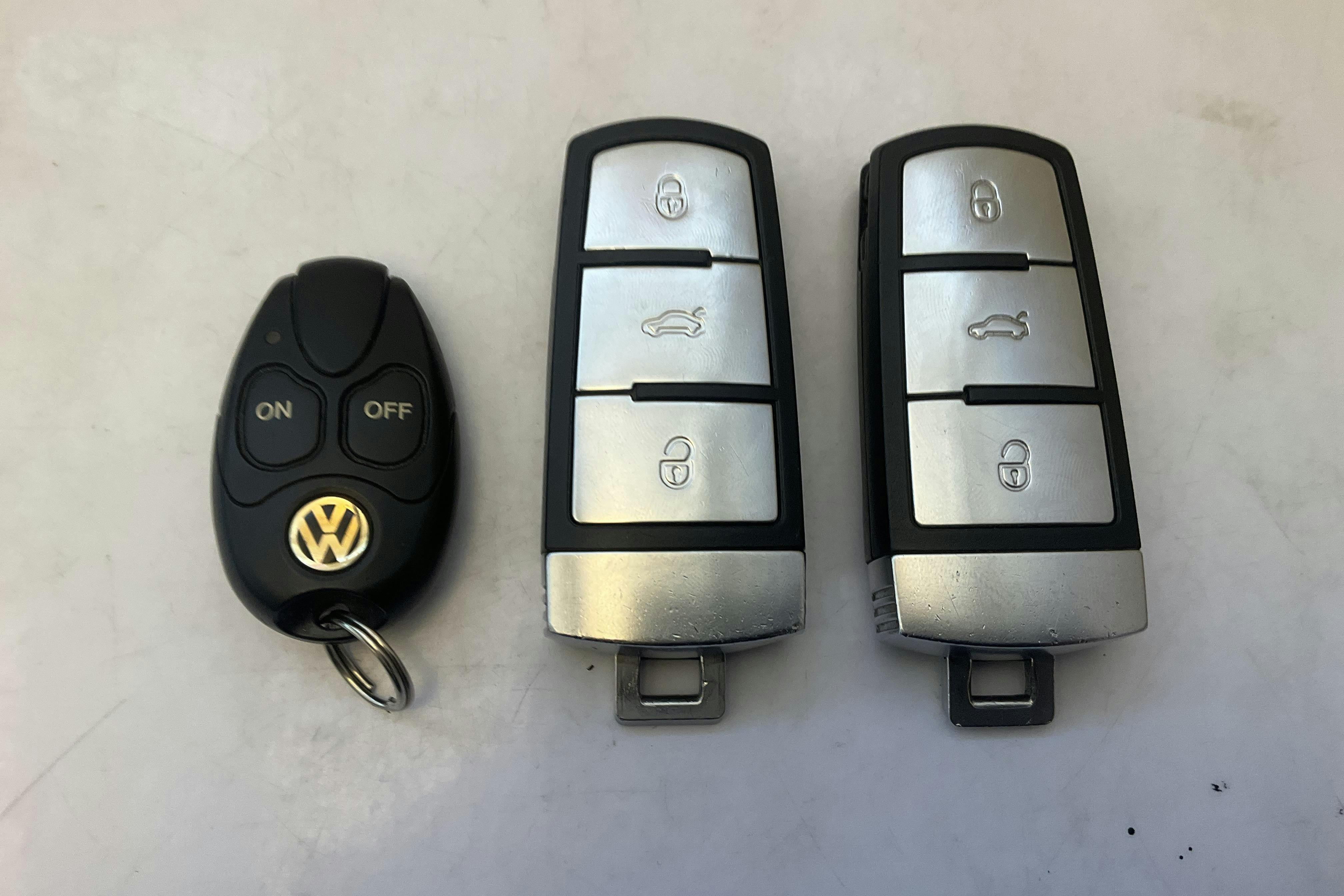 VW Passat 2.0 TDI 4-Motion Variant (170hk) - 18 208 mil - Automat - silver - 2010