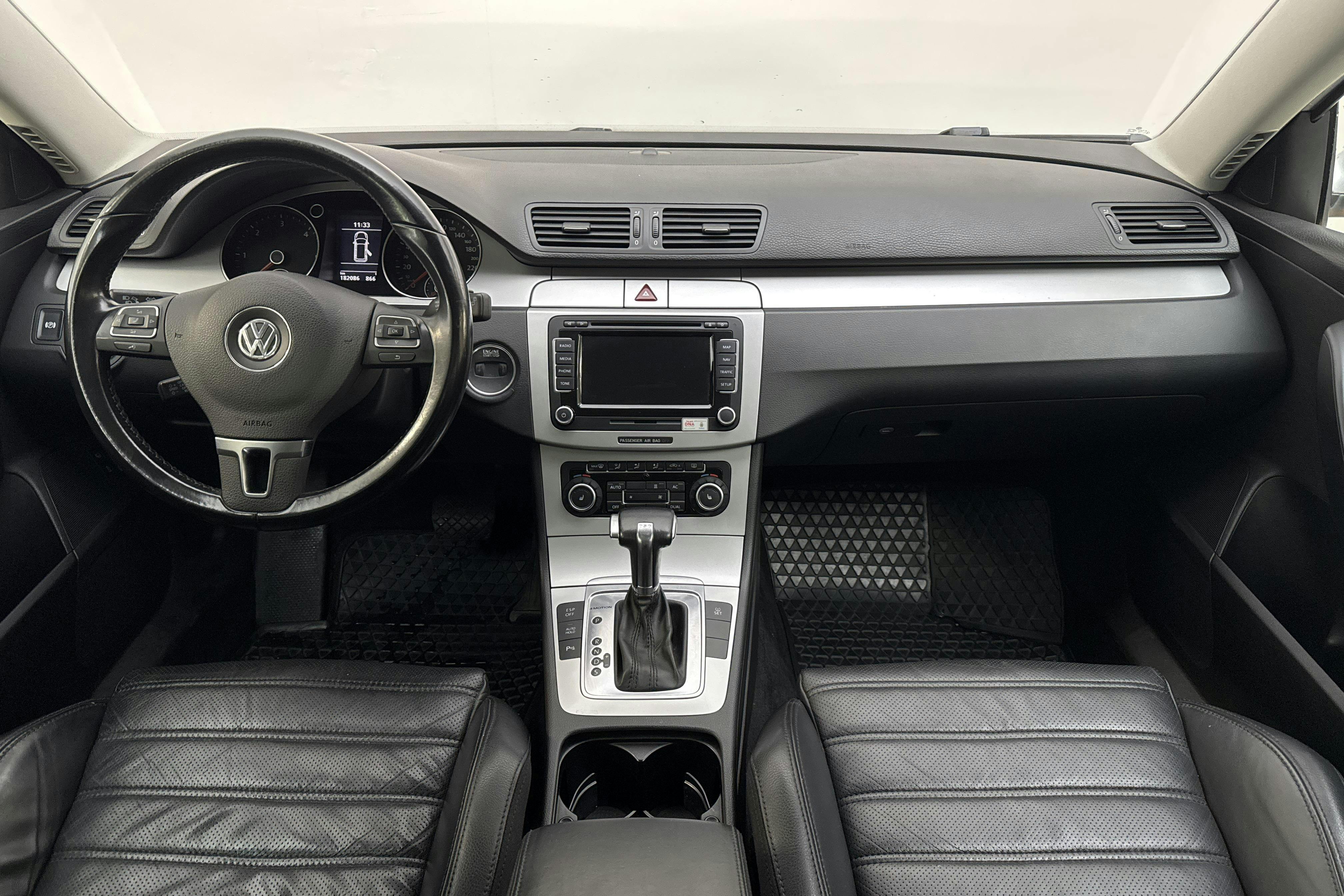 VW Passat 2.0 TDI 4-Motion Variant (170hk) - 18 208 mil - Automat - silver - 2010