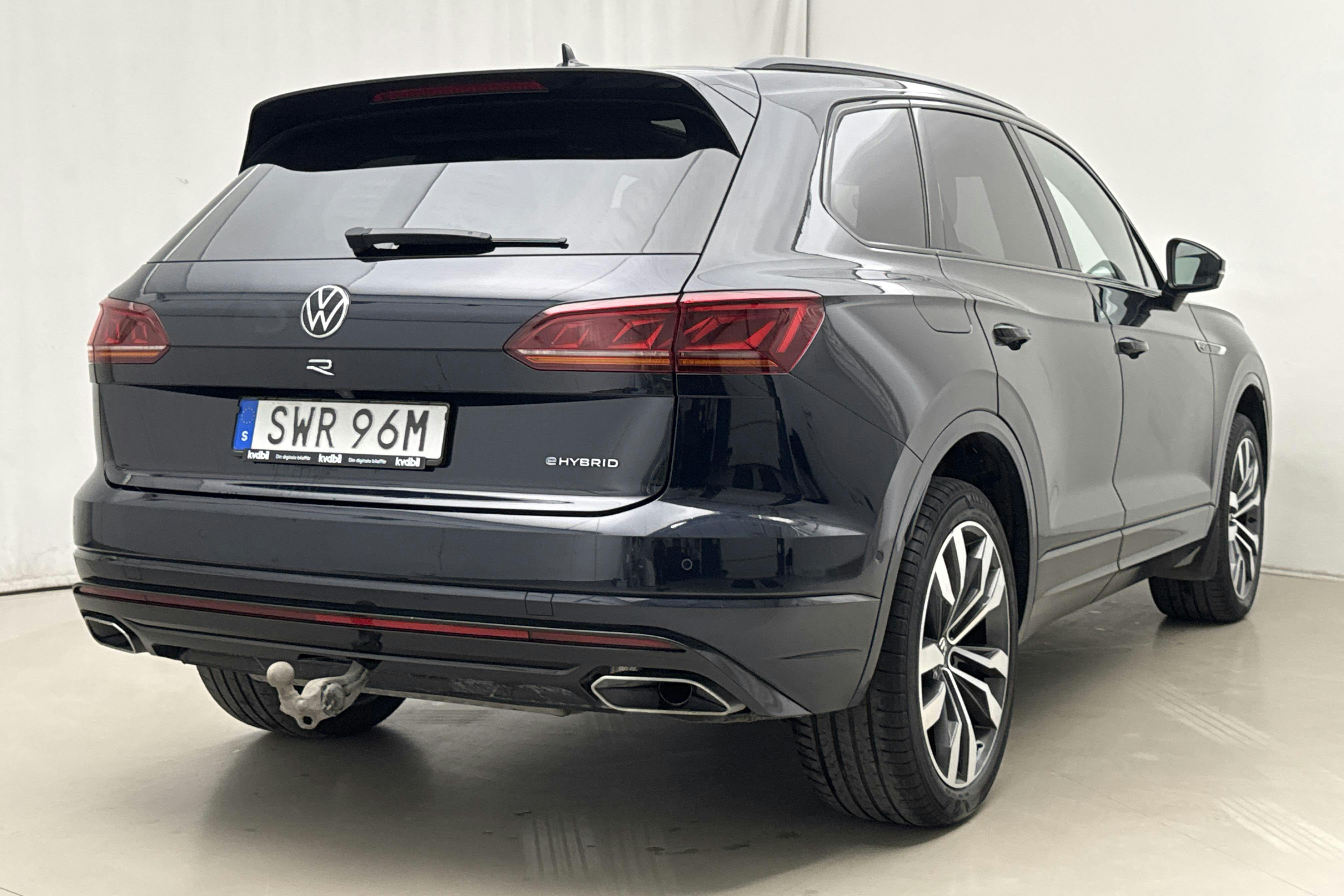 VW Touareg R V6 TSI e-Hybrid 4Motion (462hk) - 10 878 mil - Automat - Dark Blue - 2021
