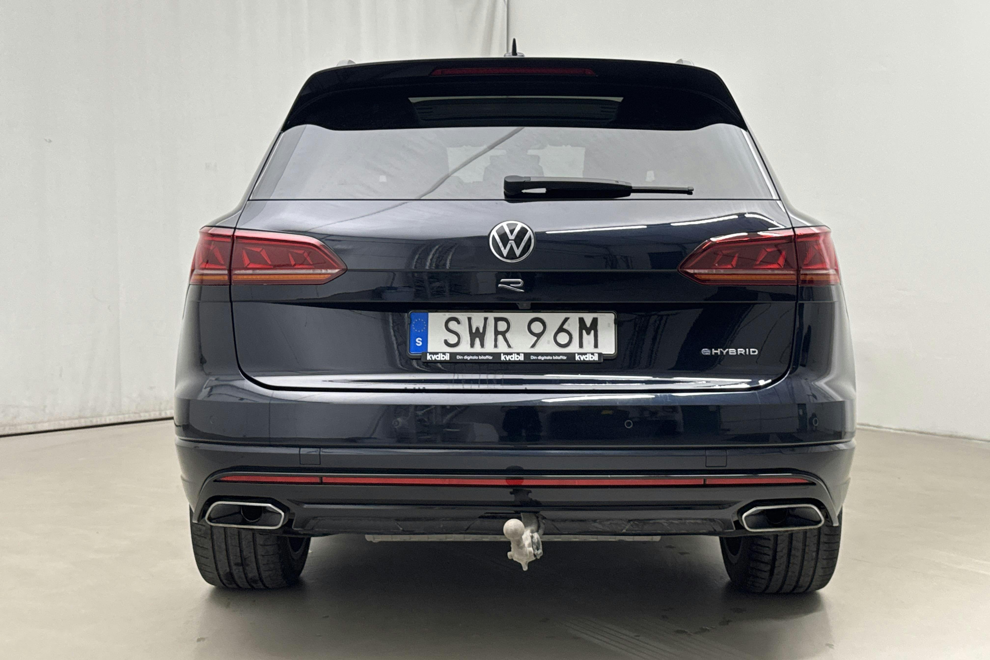VW Touareg R V6 TSI e-Hybrid 4Motion (462hk) - 10 878 mil - Automat - Dark Blue - 2021