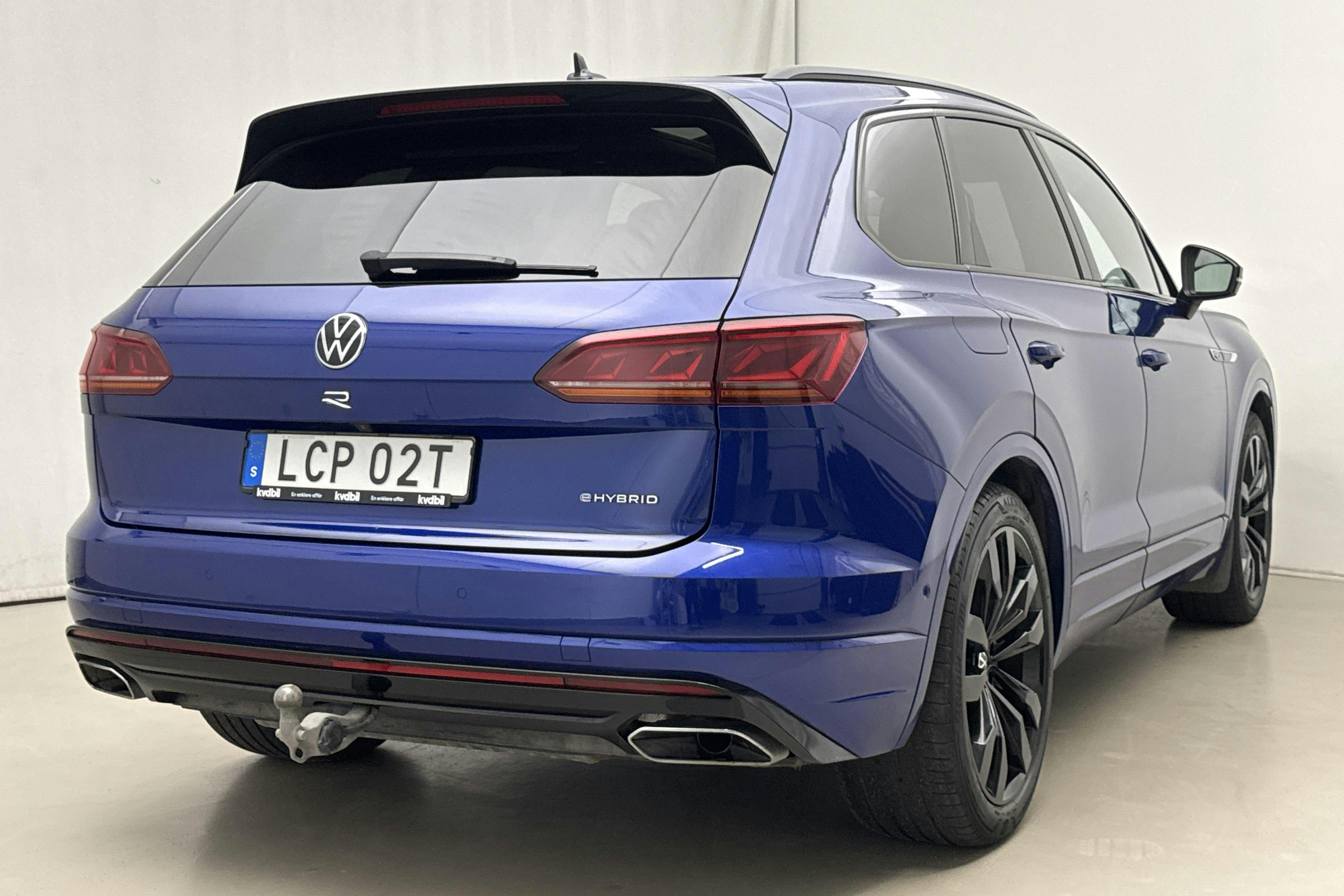 VW Touareg R V6 TSI e-Hybrid 4Motion (462hk) - 10 230 mil - Automat - blå - 2021