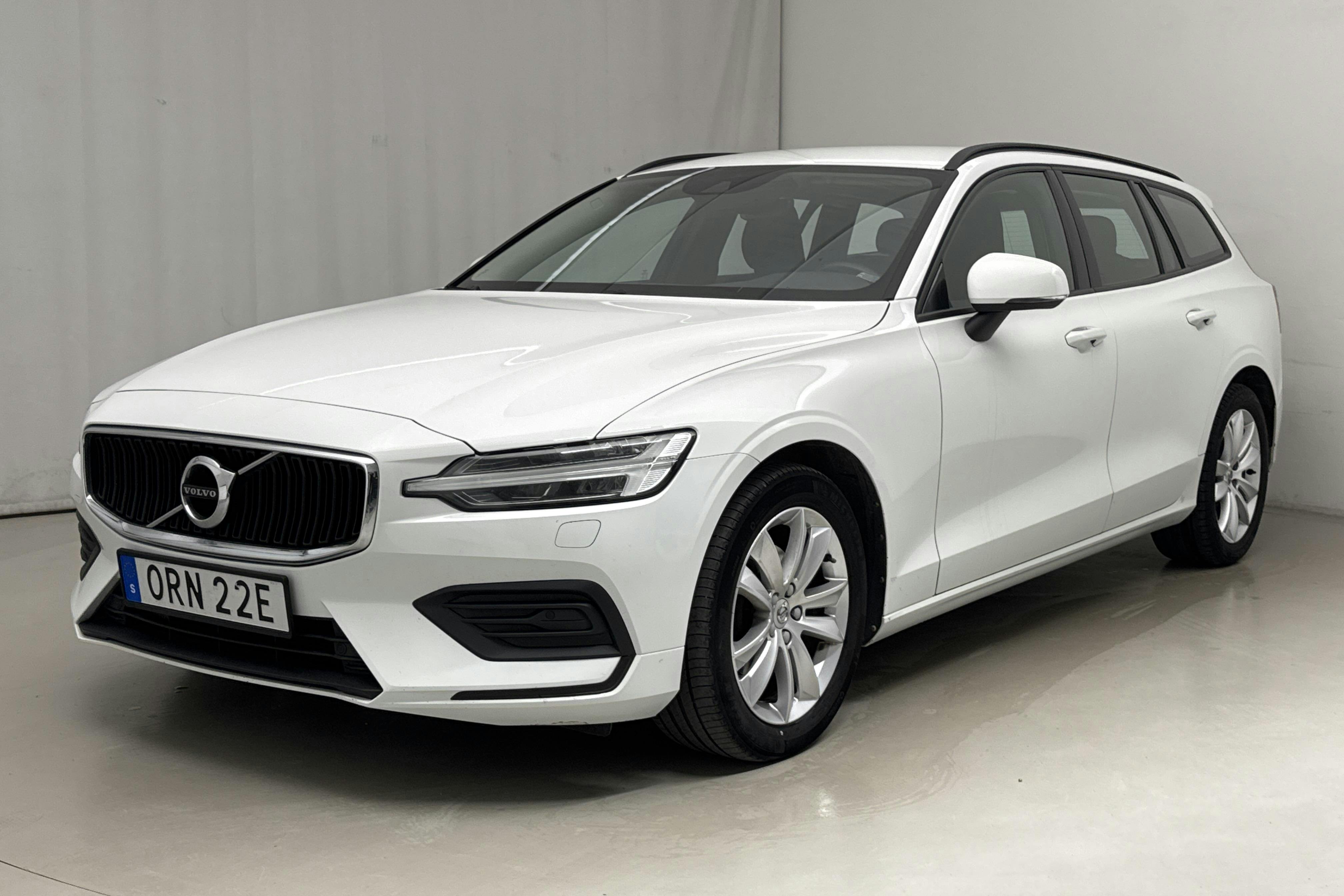 Volvo V60 D3 (150hk) - 157 230 km - Automatic - white - 2020