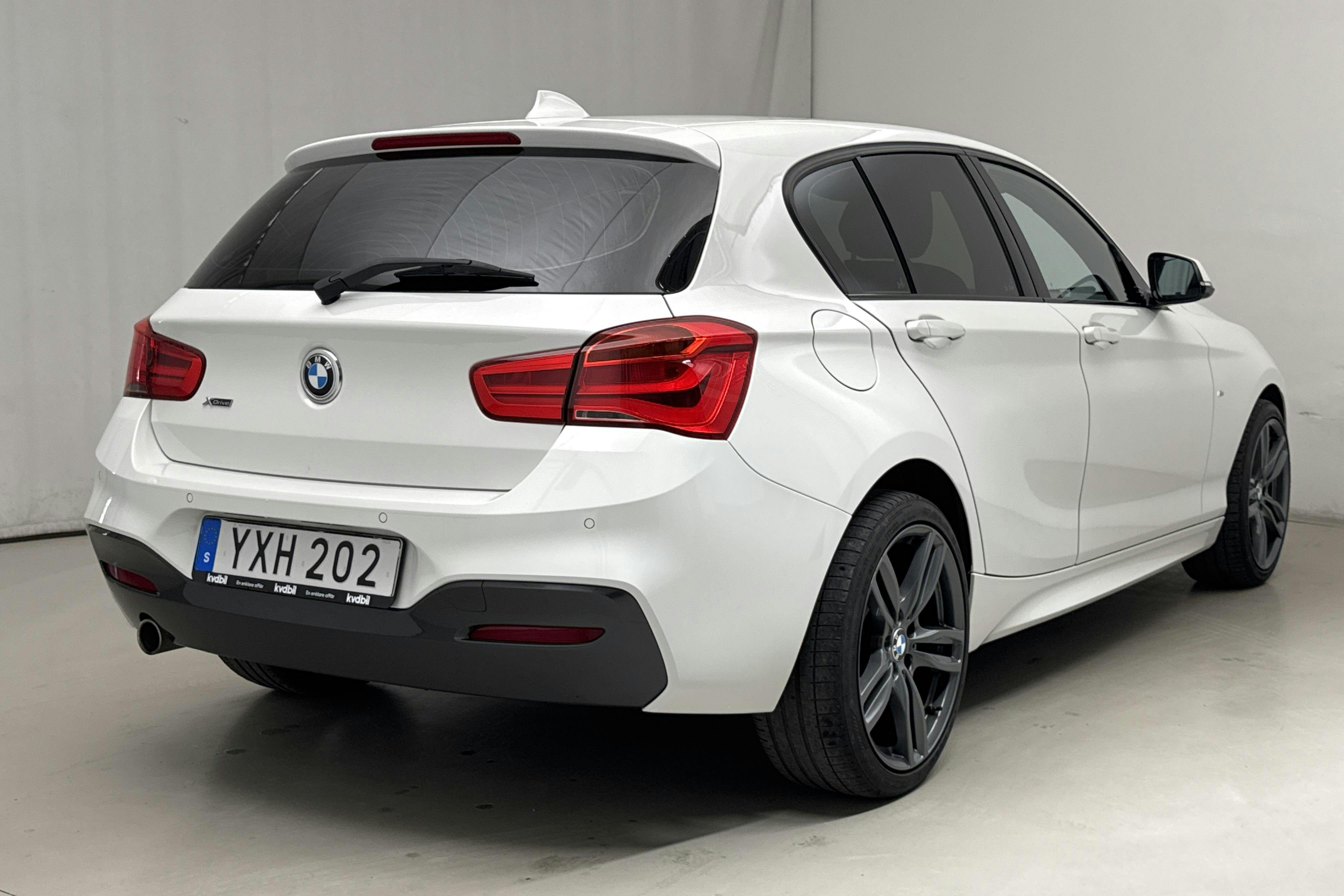 BMW 118d xDrive 5dr, F20 (150hk) - 8 213 mil - Manuell - vit - 2018