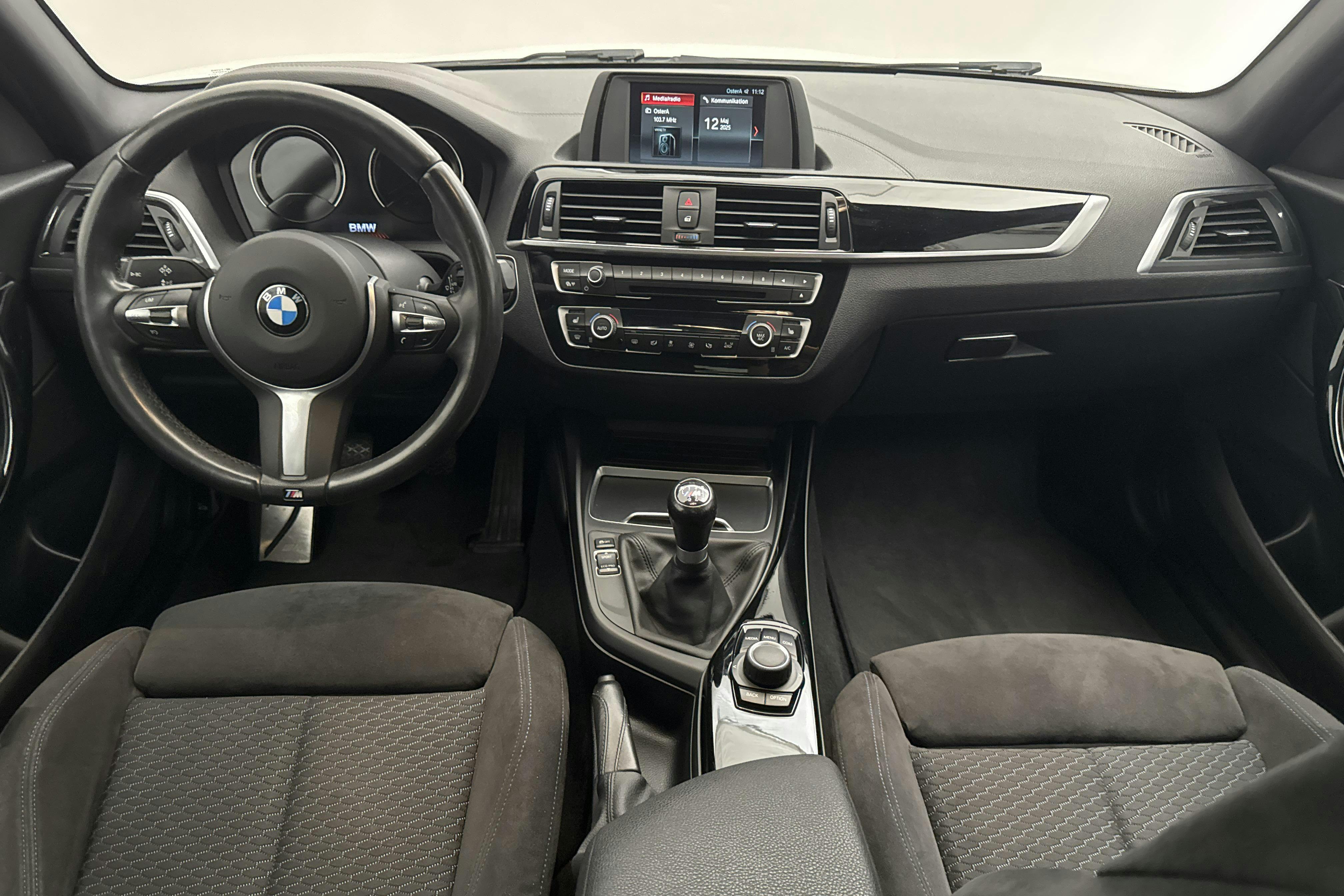 BMW 118d xDrive 5dr, F20 (150hk) - 8 213 mil - Manuell - vit - 2018
