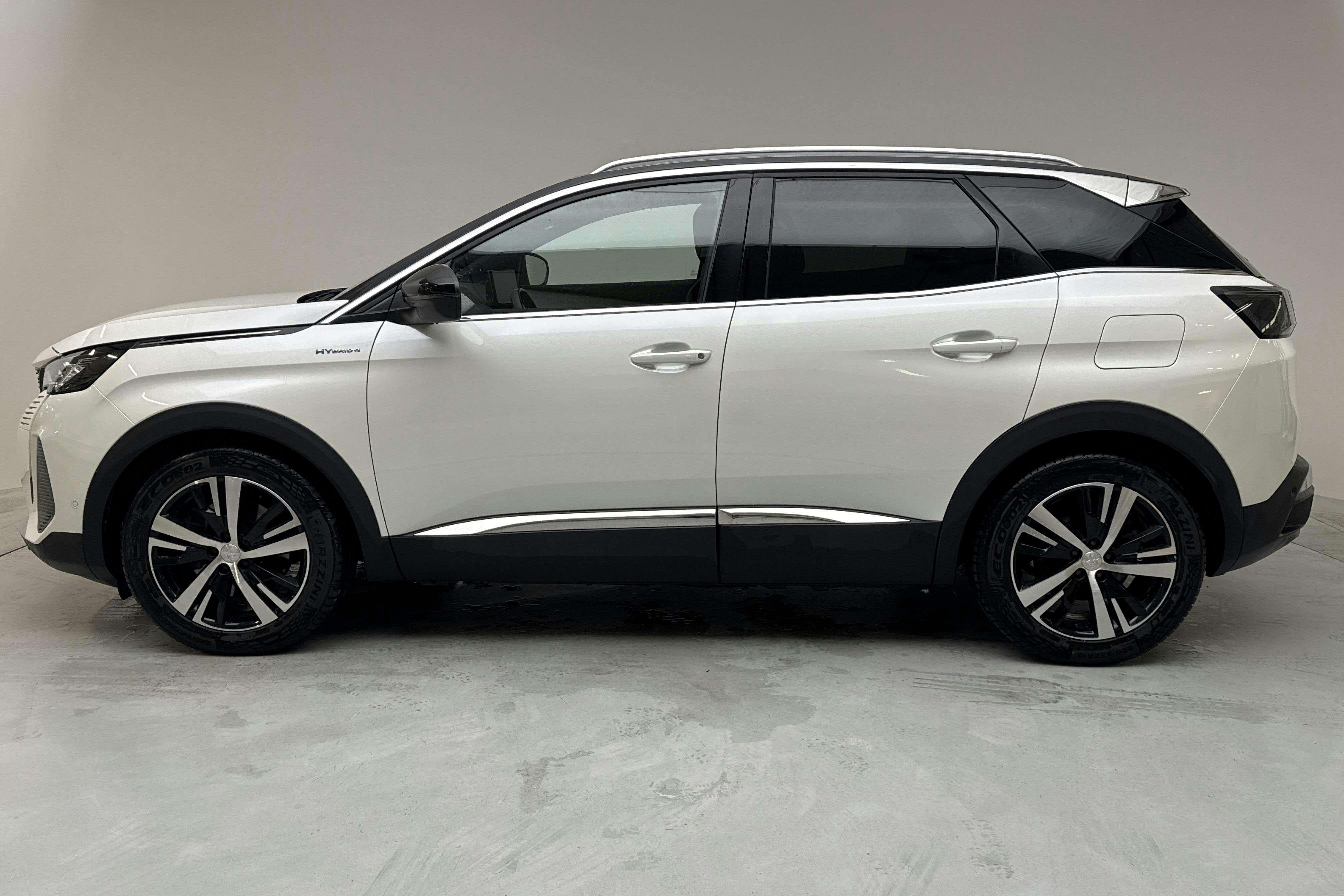 Esitlusfoto 2 aadressil 16: Peugeot 3008 1.6 Plug-in Hybrid 4 (300hk) - 81 570 km - Automaatne - valge - 2021