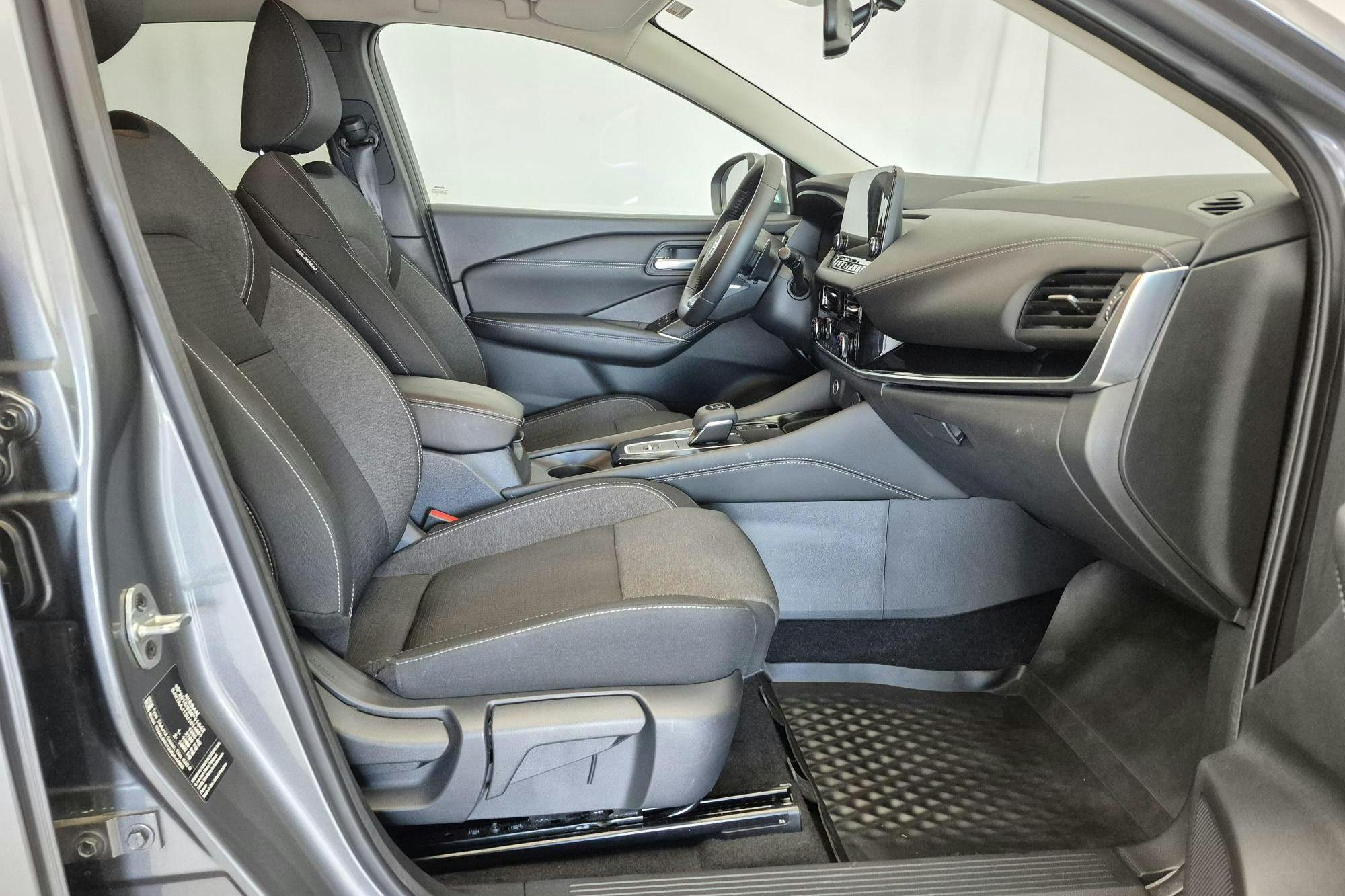 Nissan Qashqai 1.3 MHEV (158hk) - 4 513 mil - Automat - grå - 2022