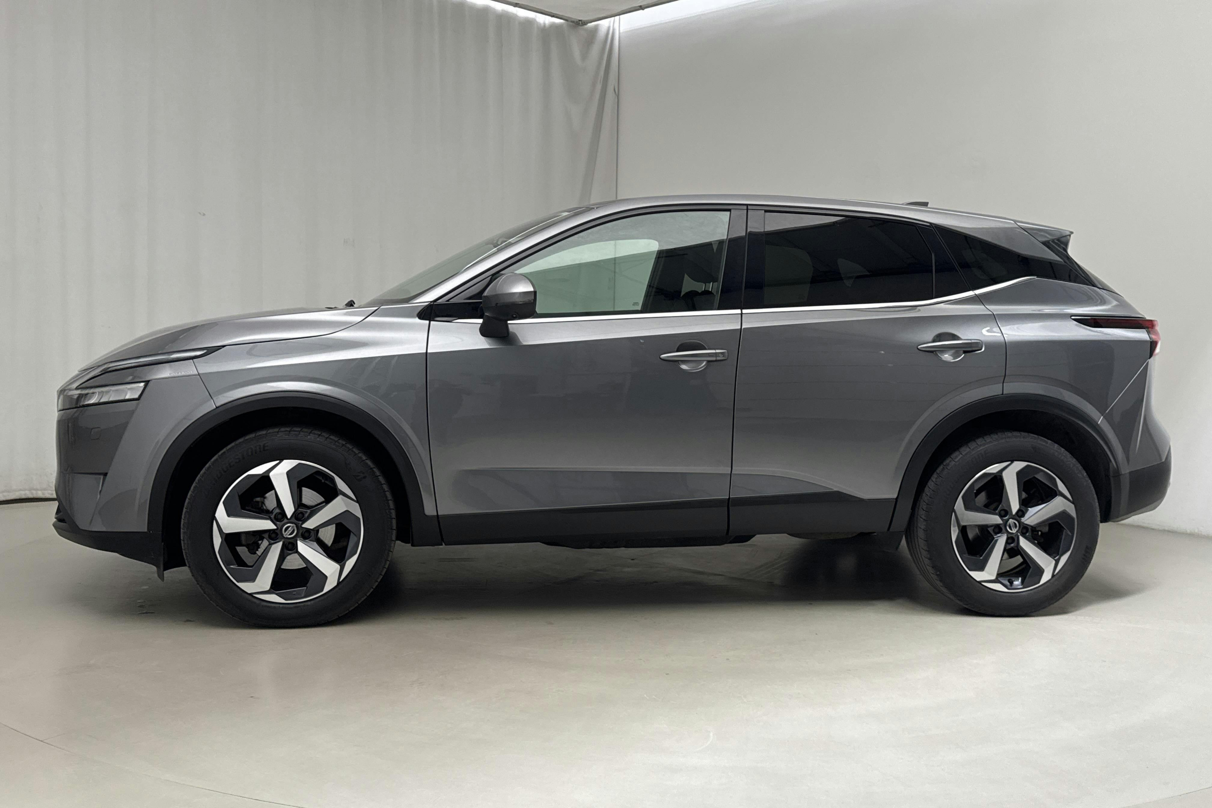 Nissan Qashqai 1.3 MHEV (158hk) - 4 513 mil - Automat - grå - 2022