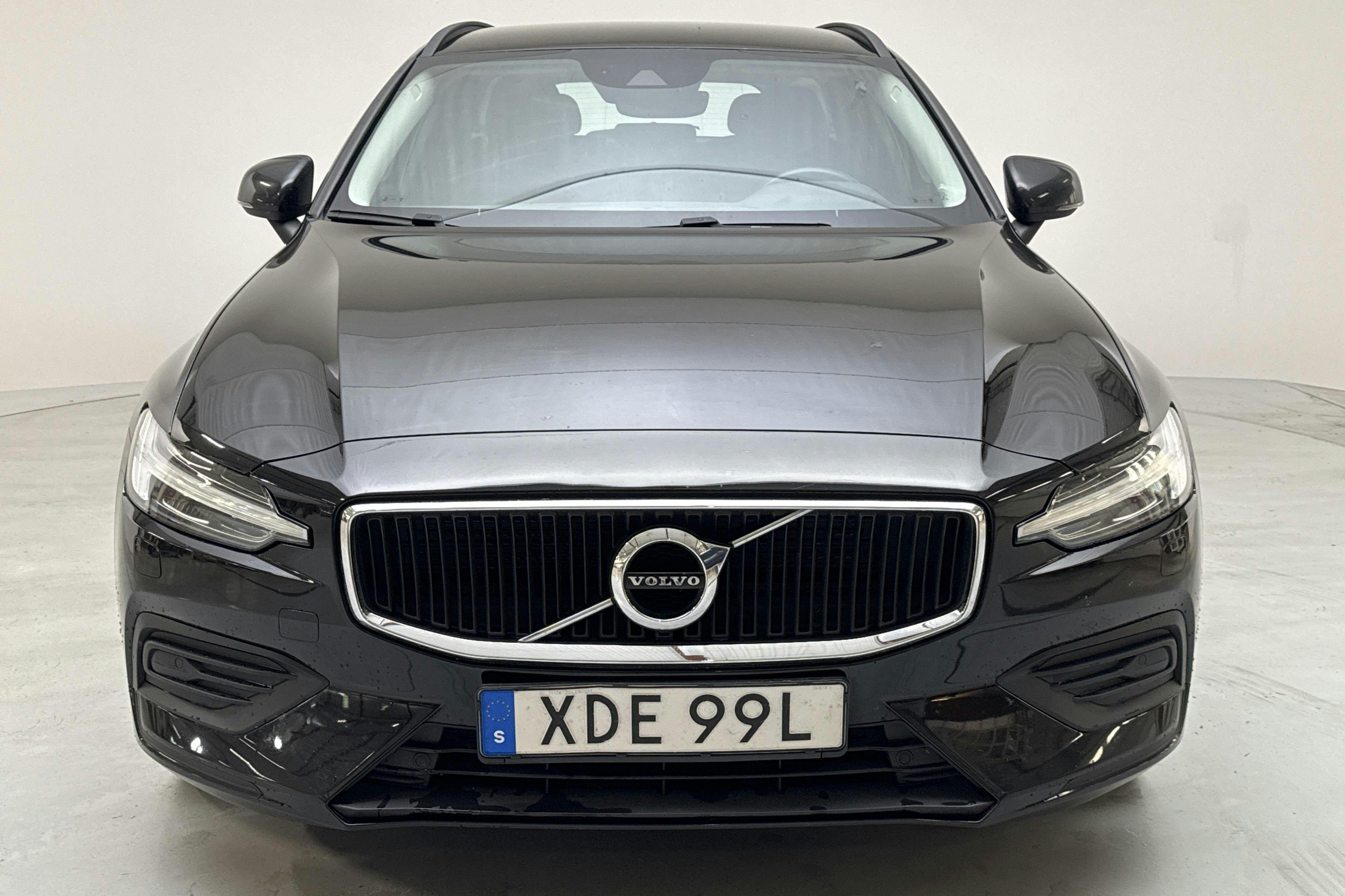 Volvo V60 D3 (150hk) - 13 538 mil - Automat - svart - 2020