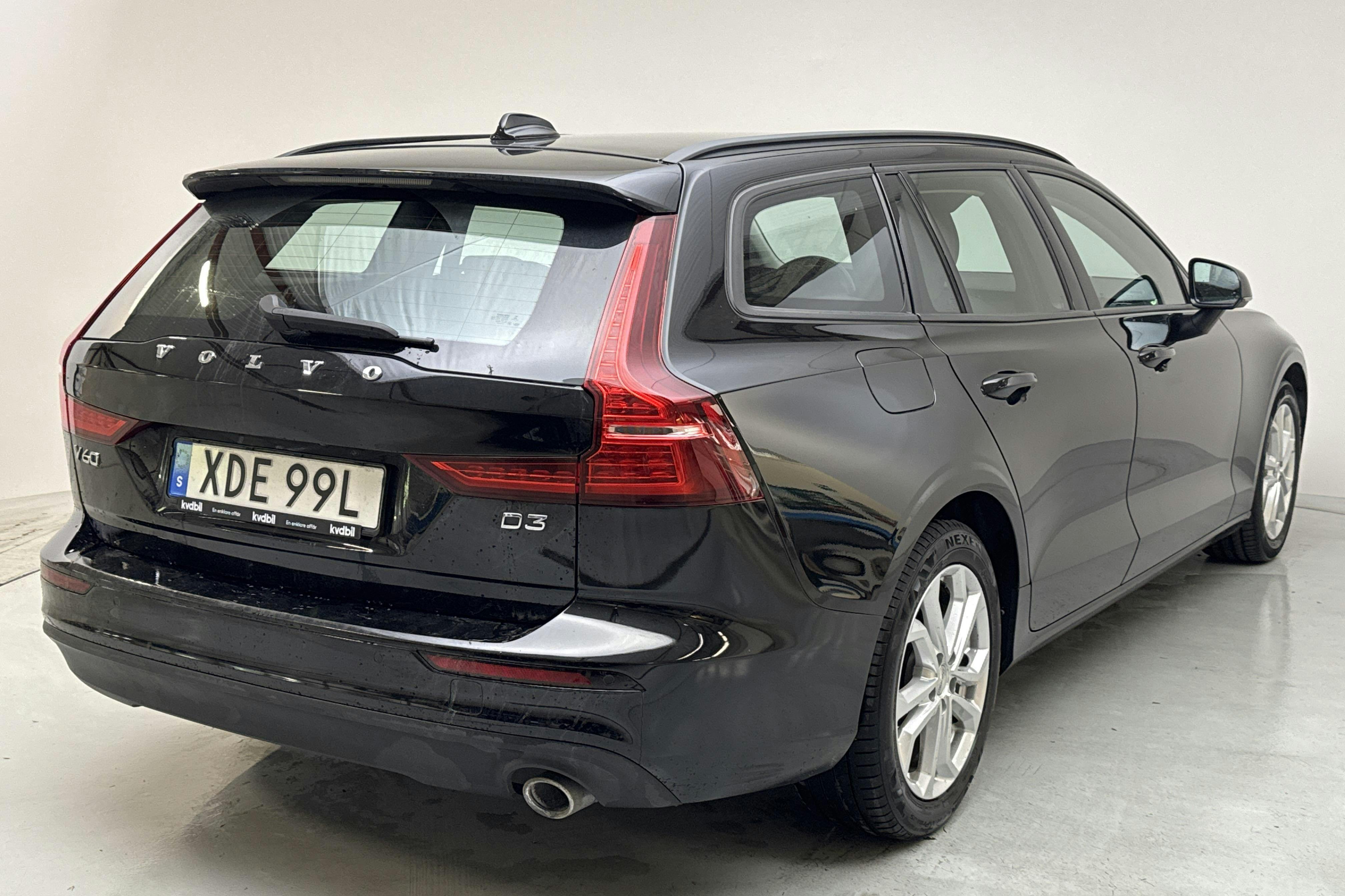 Volvo V60 D3 (150hk) - 13 538 mil - Automat - svart - 2020