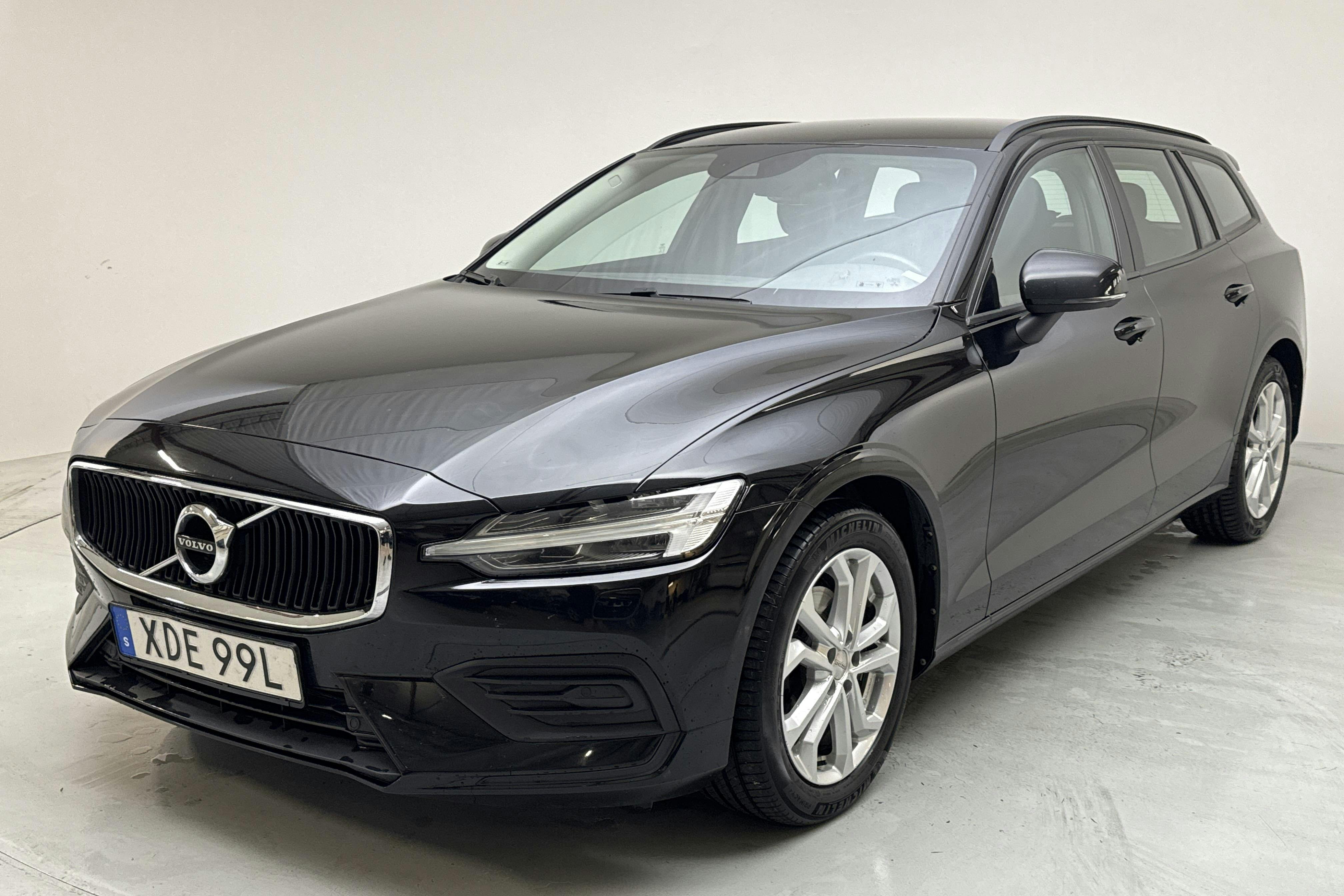 Volvo V60 D3 (150hk) - 13 538 mil - Automat - svart - 2020