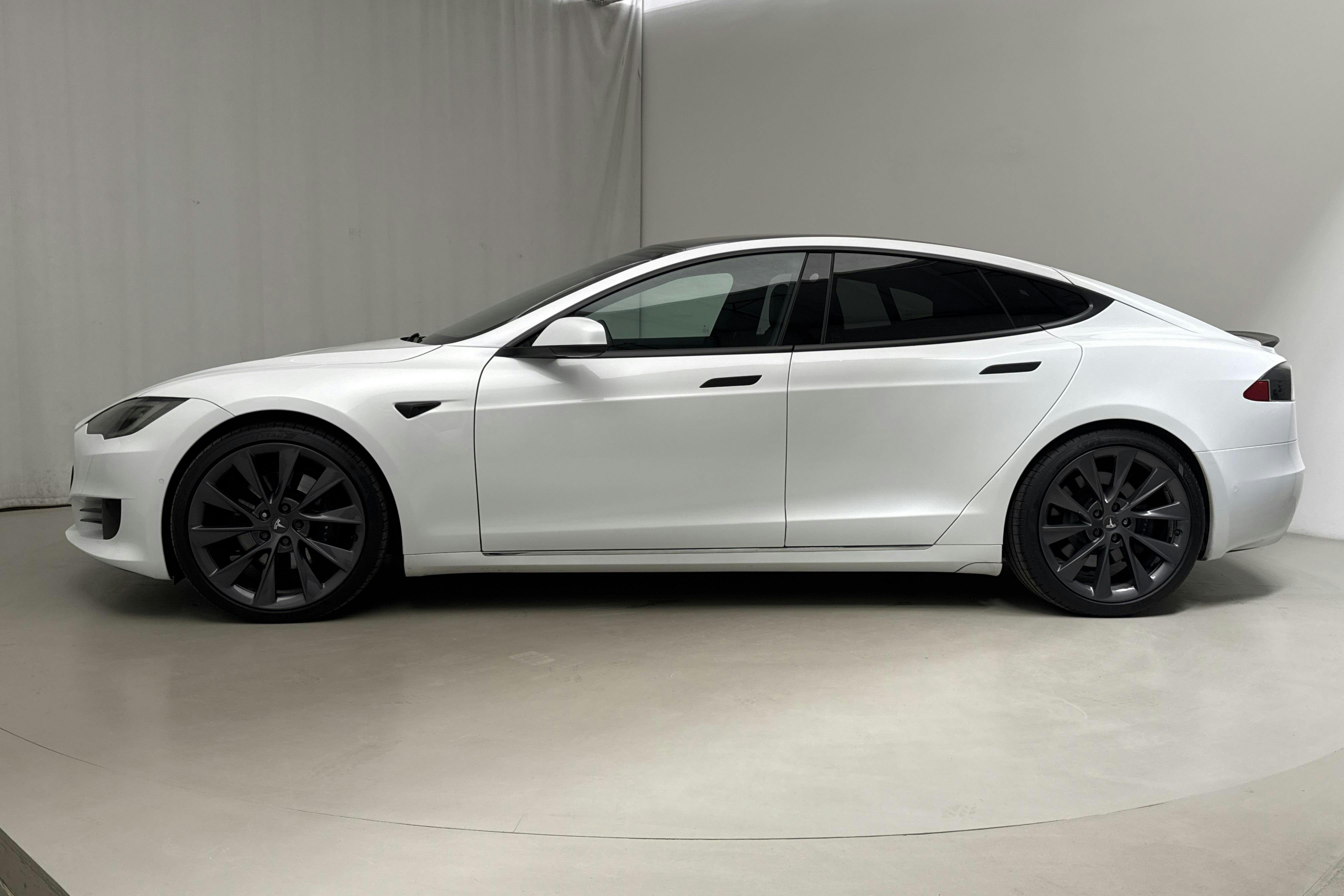 Tesla Model S Dual Motor Long Range AWD - 10 413 mil - Automat - vit - 2021