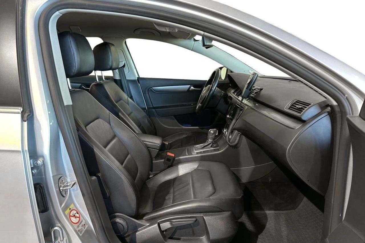 VW Passat 1.4 TSI EcoFuel Variant (150hk) - 13 722 mil - Automat - silver - 2013