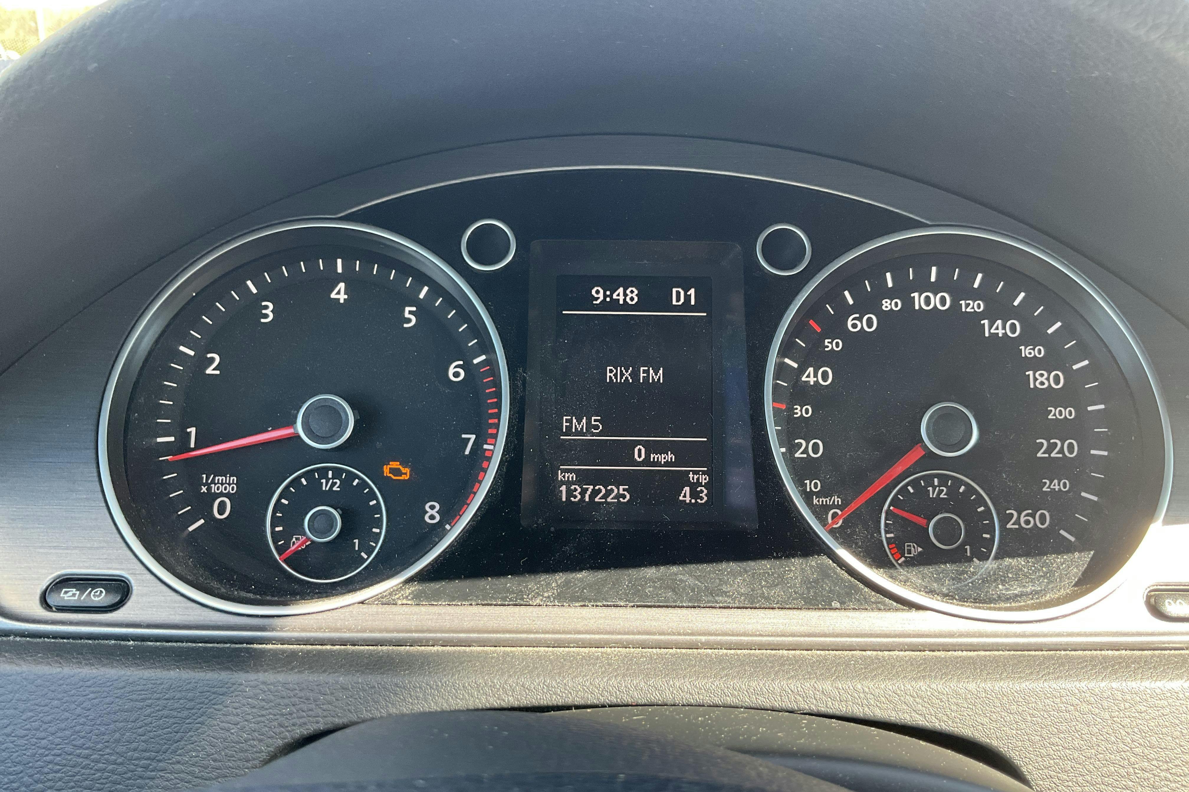 VW Passat 1.4 TSI EcoFuel Variant (150hk) - 13 722 mil - Automat - silver - 2013