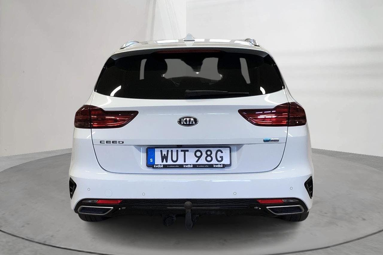 KIA Ceed 1.6 Plug-in Hybrid SW (141hk) - 13 231 mil - Automat - vit - 2021
