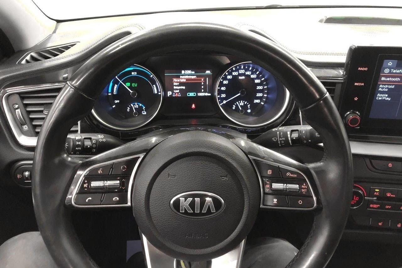KIA Ceed 1.6 Plug-in Hybrid SW (141hk) - 13 231 mil - Automat - vit - 2021