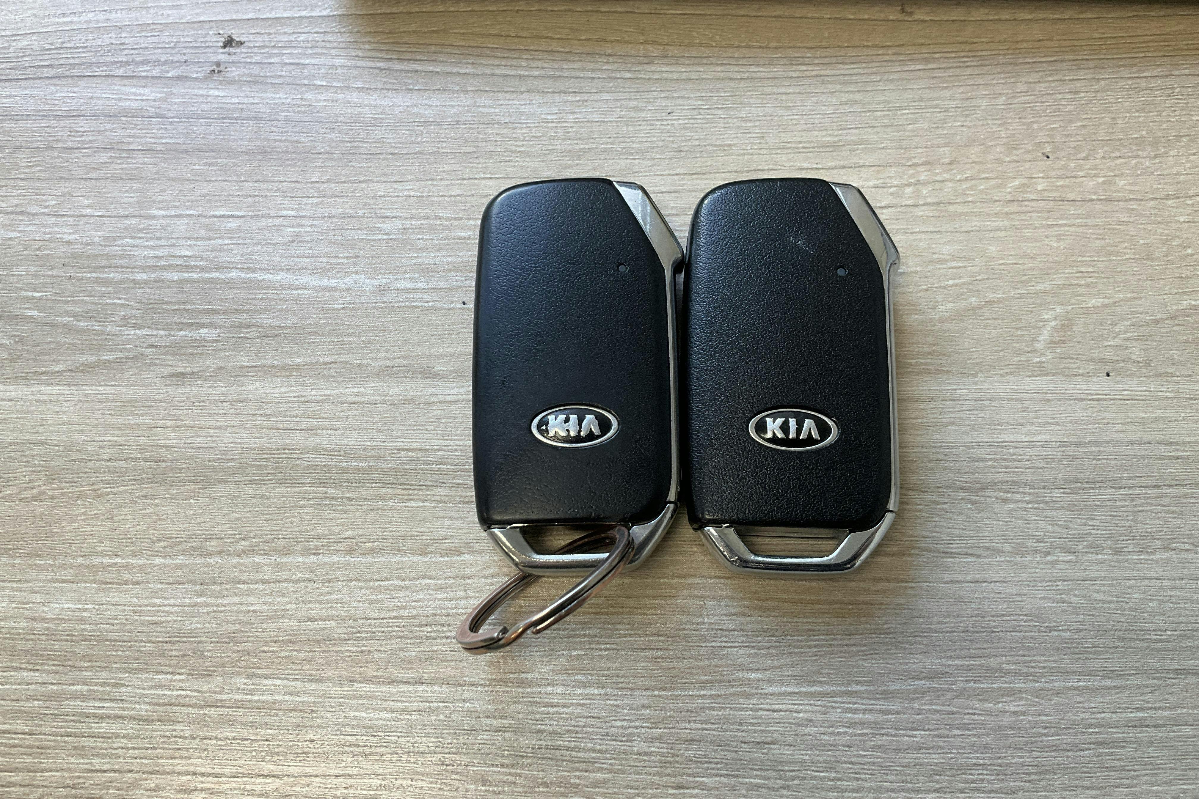 KIA Ceed 1.6 Plug-in Hybrid SW (141hk) - 18 078 mil - Automat - grå - 2020