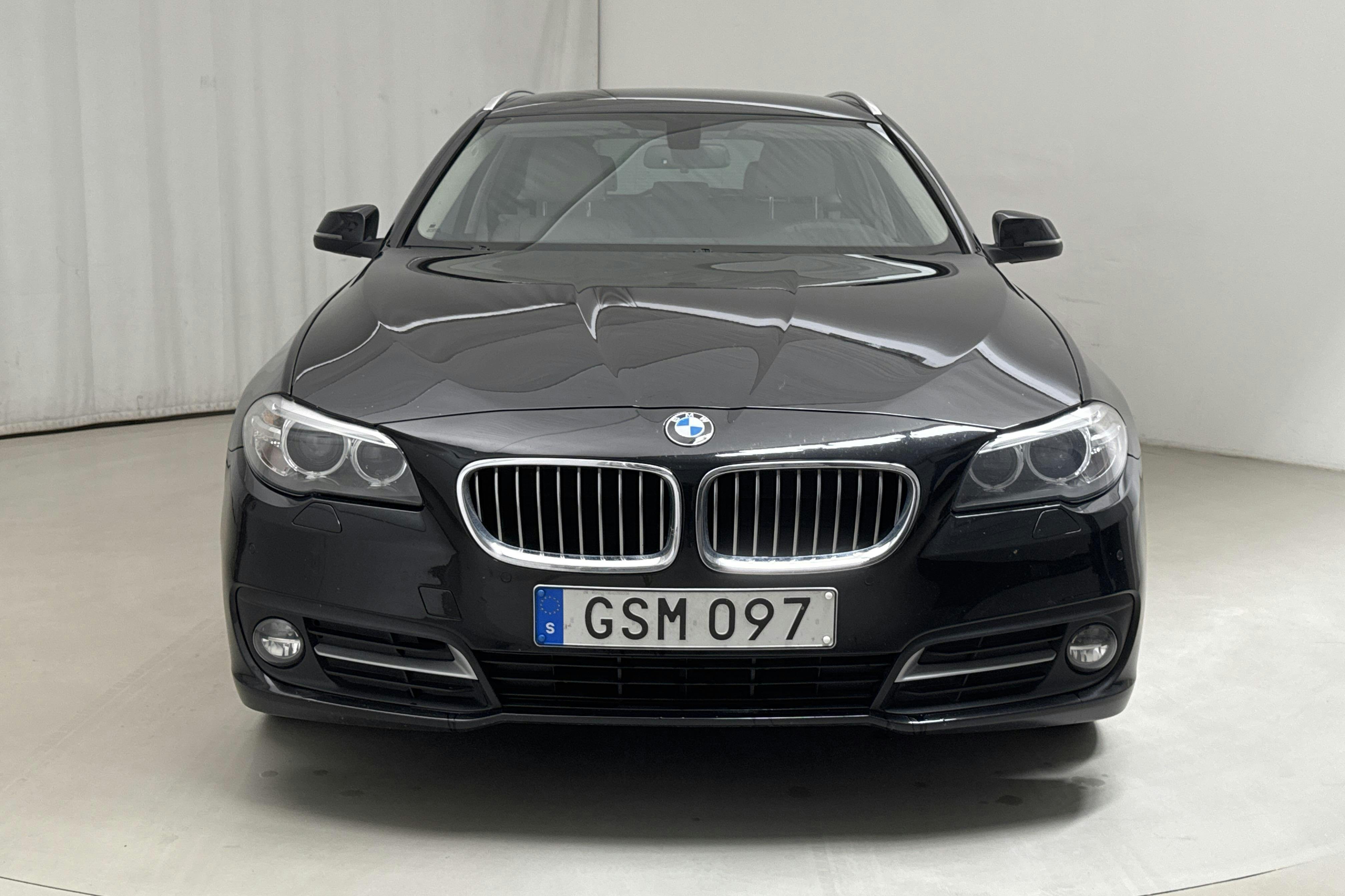 BMW 520d xDrive Touring, F11 (190hk) - 10 668 mil - Automat - svart - 2017