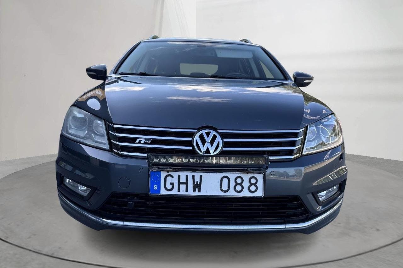 VW Passat 1.4 TSI EcoFuel Variant (150hk) - 23 735 mil - Automat - Light Grey - 2013