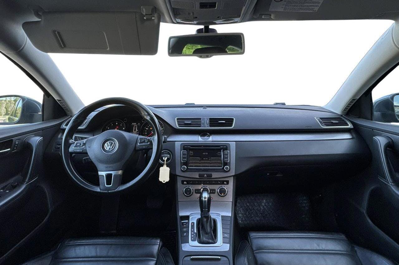 VW Passat 1.4 TSI EcoFuel Variant (150hk) - 23 735 mil - Automat - Light Grey - 2013