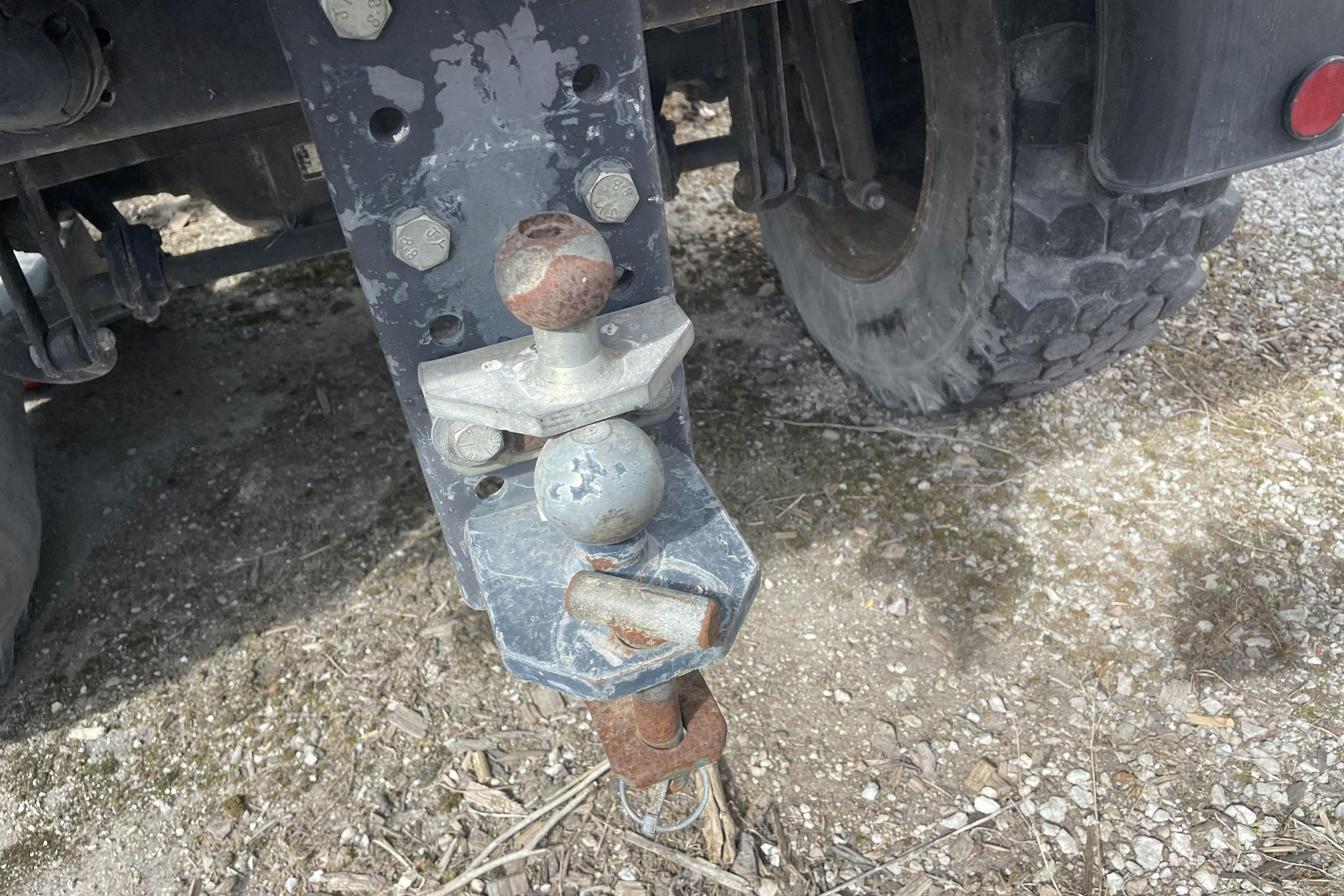 UNIMOG U100L - 248 537 km - Manuell - vit - 1996