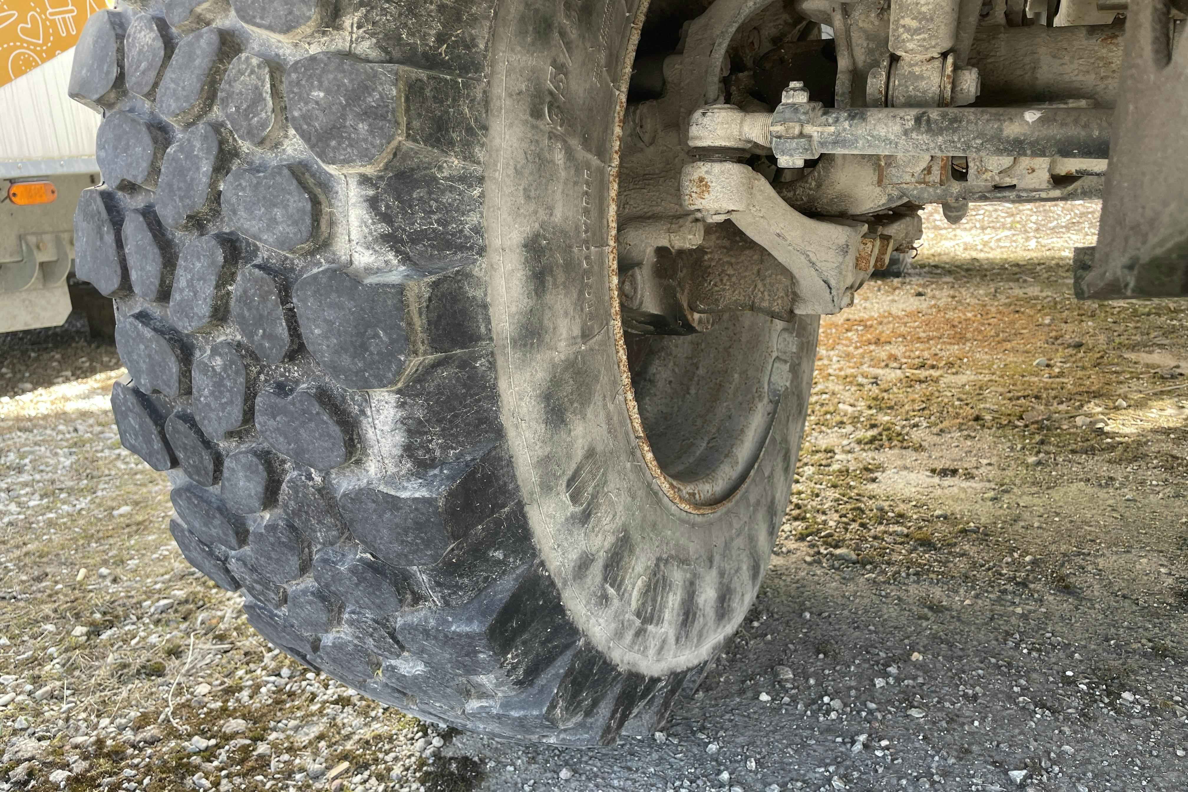 UNIMOG U100L - 248 537 km - Manuell - vit - 1996