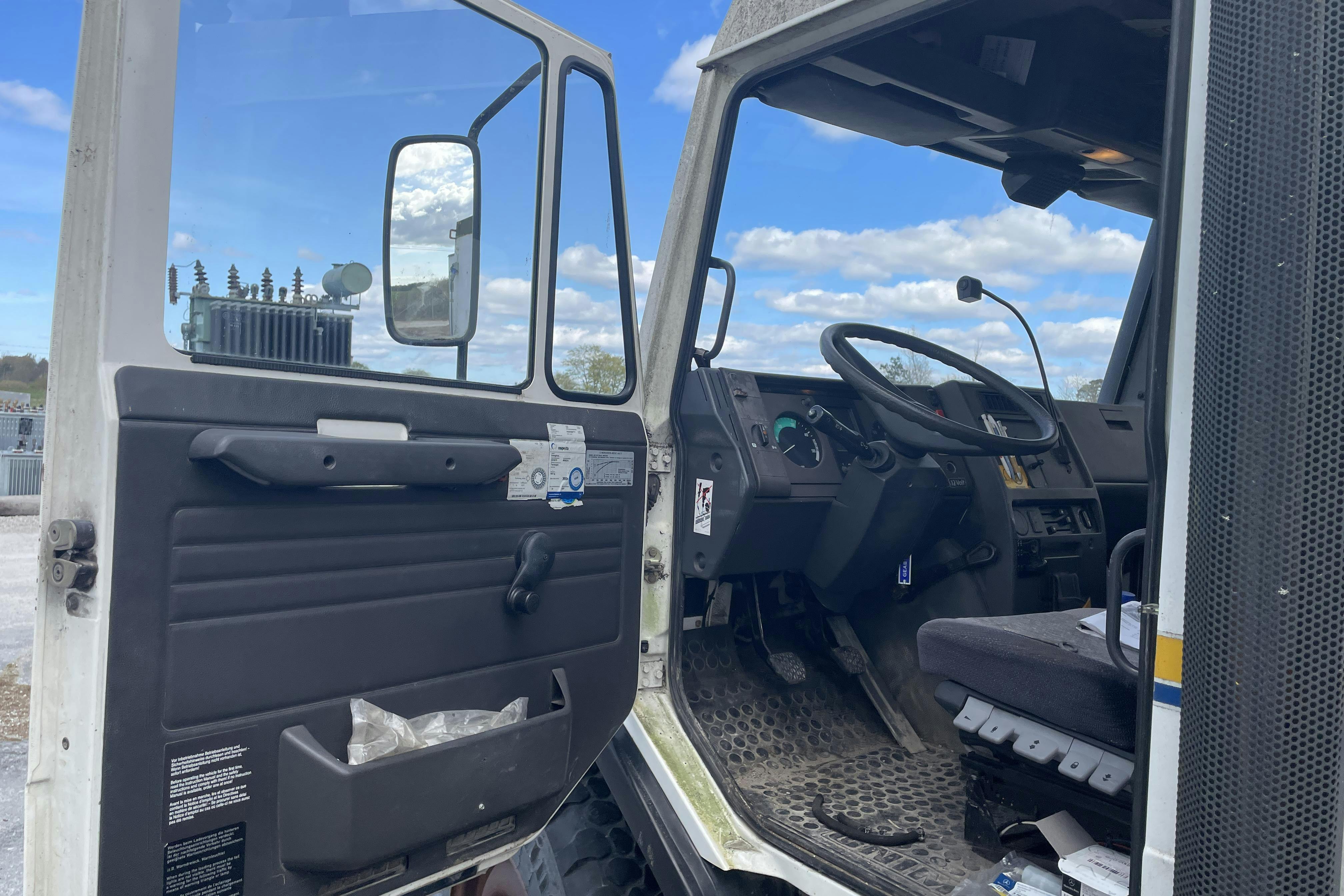 UNIMOG U100L - 248 537 km - Manuell - vit - 1996