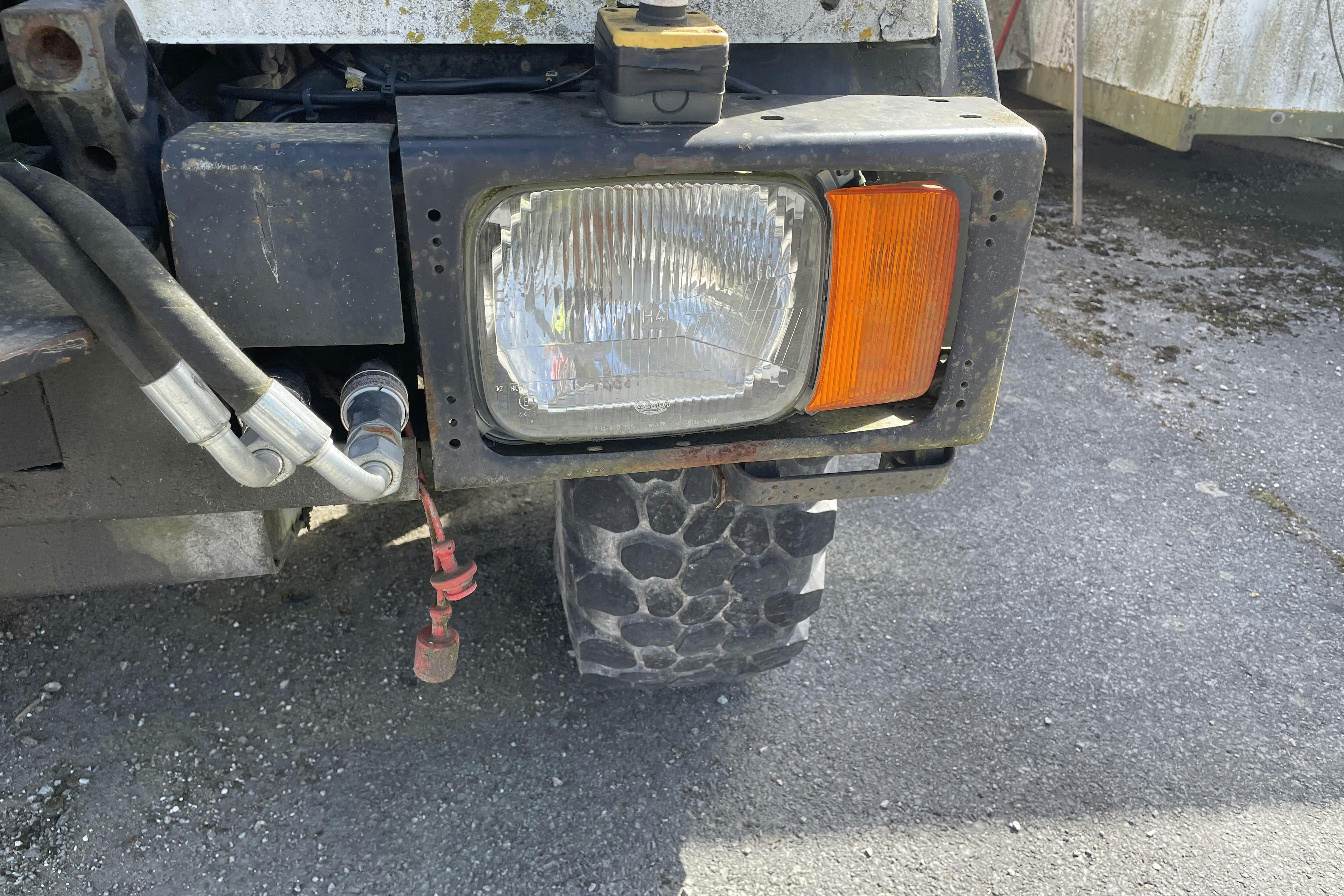 UNIMOG U100L - 248 537 km - Manuell - vit - 1996
