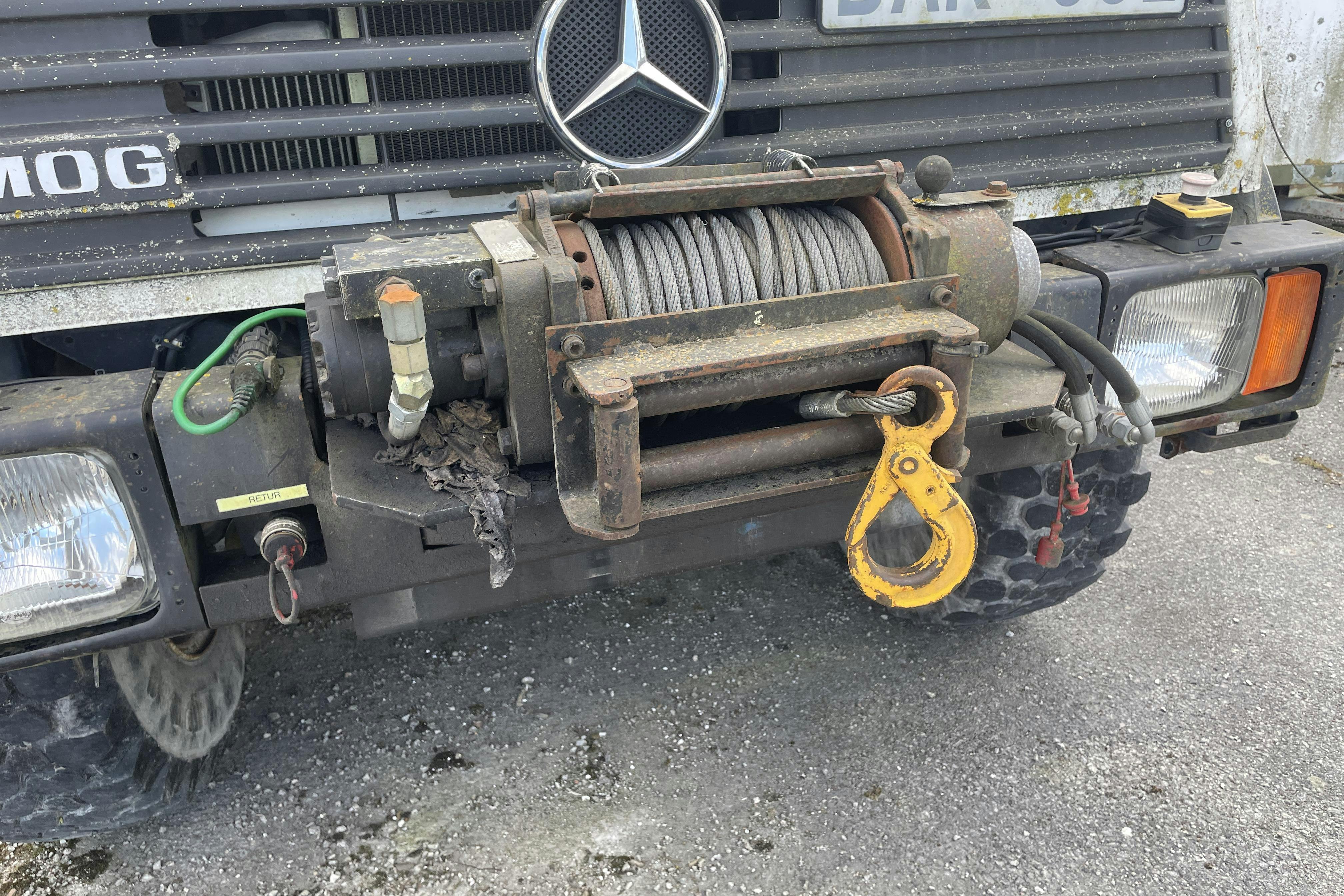 UNIMOG U100L - 248 537 km - Manuell - vit - 1996
