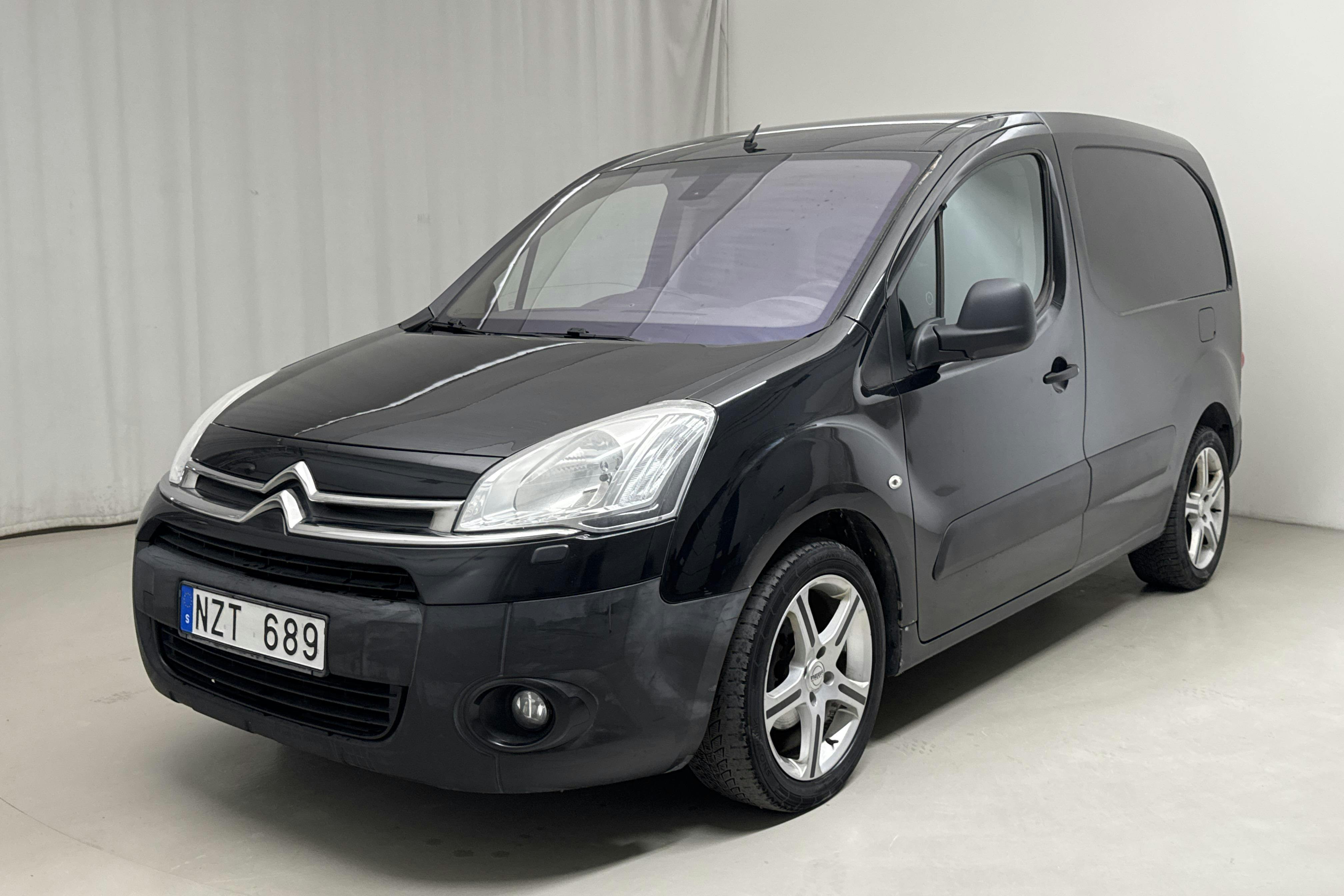 Citroën Berlingo III 1.6 HDI Skåp (115hk) - 202 470 km - Käsitsi - 2013