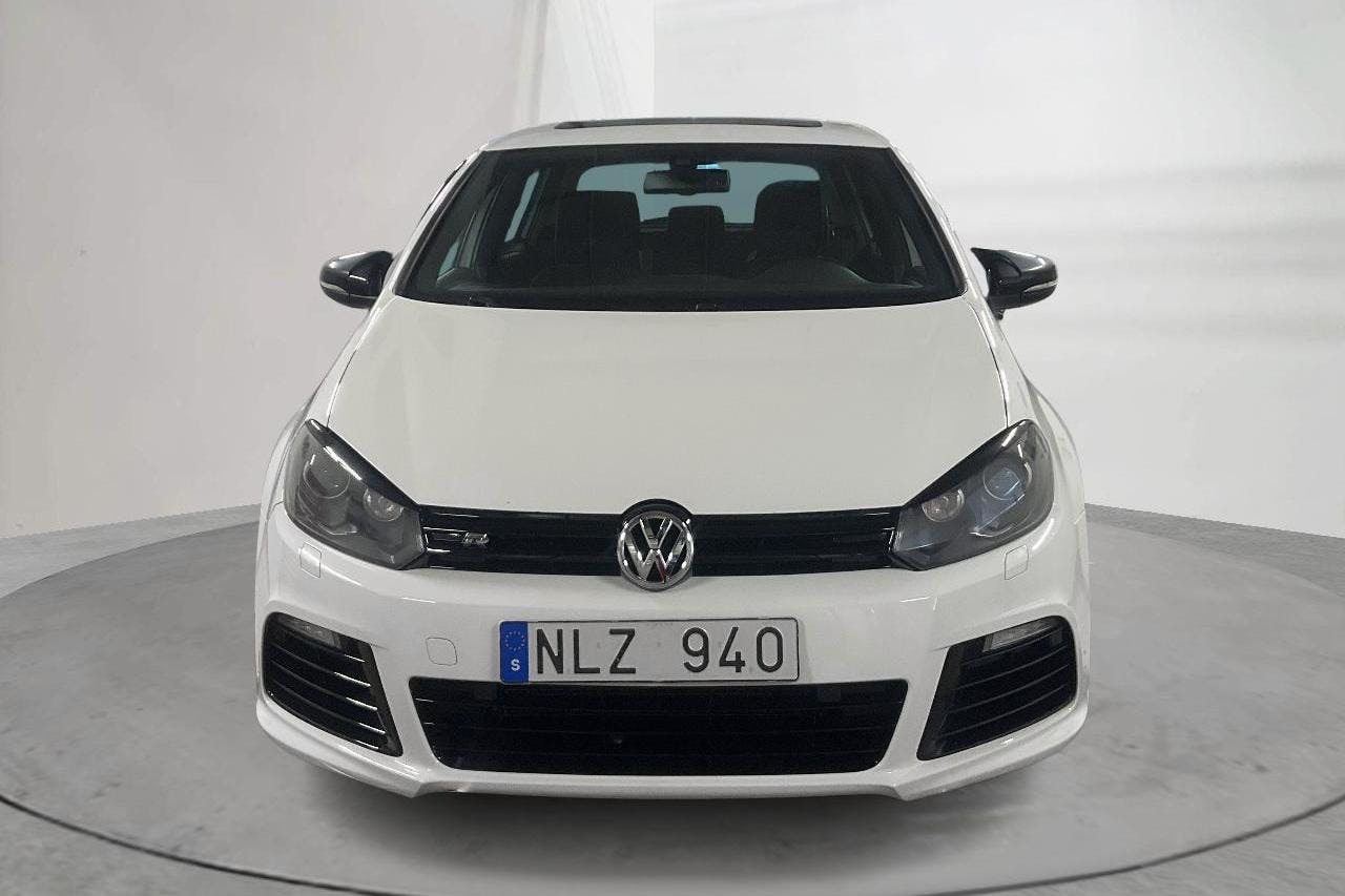 VW Golf R VI 4-MOTION 5dr (270hk) - 17 187 mil - Automat - vit - 2010