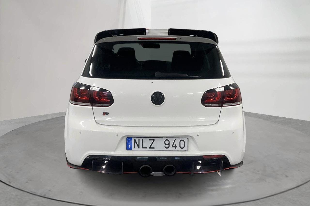 VW Golf R VI 4-MOTION 5dr (270hk) - 17 187 mil - Automat - vit - 2010