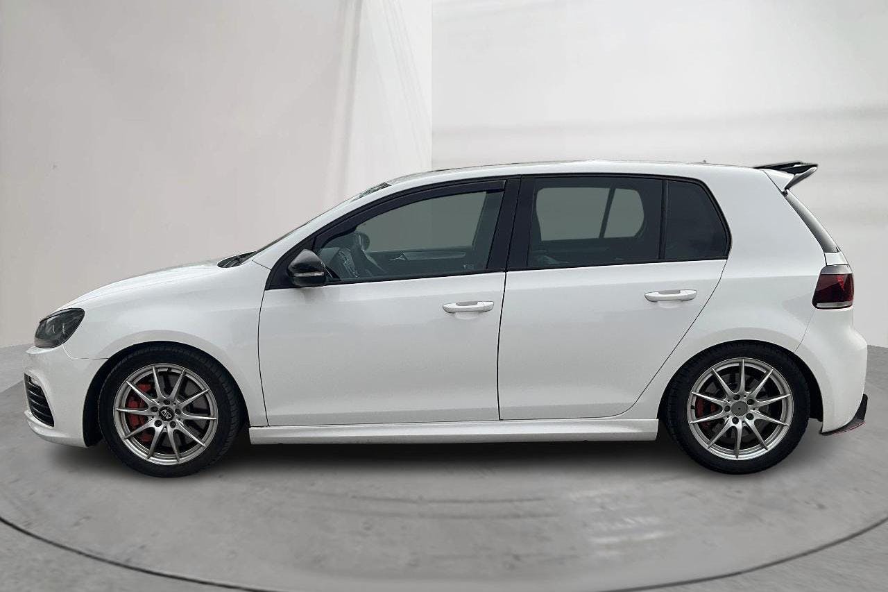 VW Golf R VI 4-MOTION 5dr (270hk) - 17 187 mil - Automat - vit - 2010