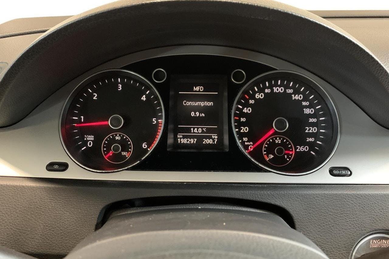 VW Passat 2.0 TDI Variant 4-Motion (140hk) - 19 829 mil - Manuell - vit - 2010