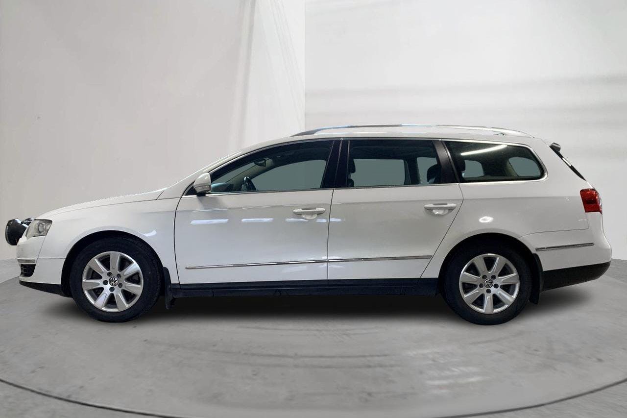 VW Passat 2.0 TDI Variant 4-Motion (140hk) - 19 829 mil - Manuell - vit - 2010