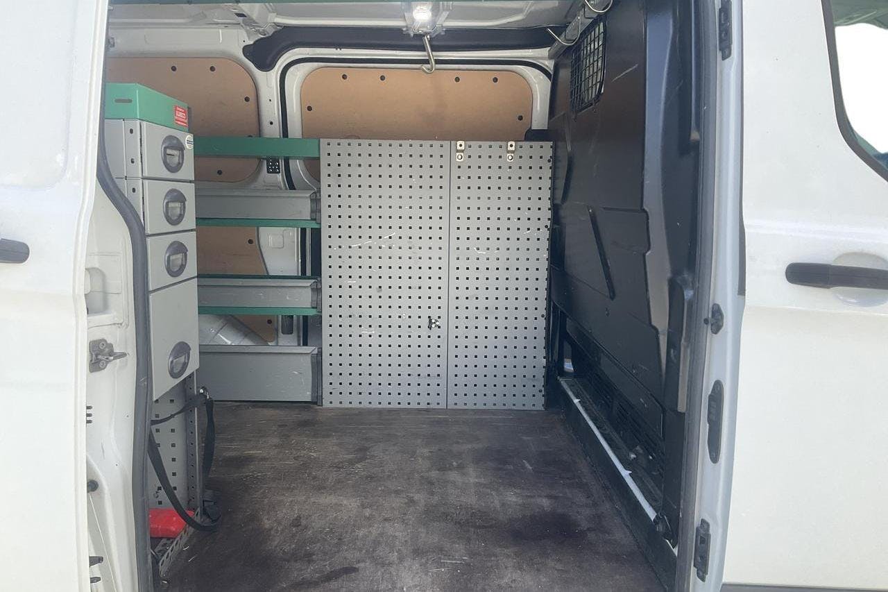 Ford Transit Custom 300 (130hk) - 10 673 mil - Automat - vit - 2018