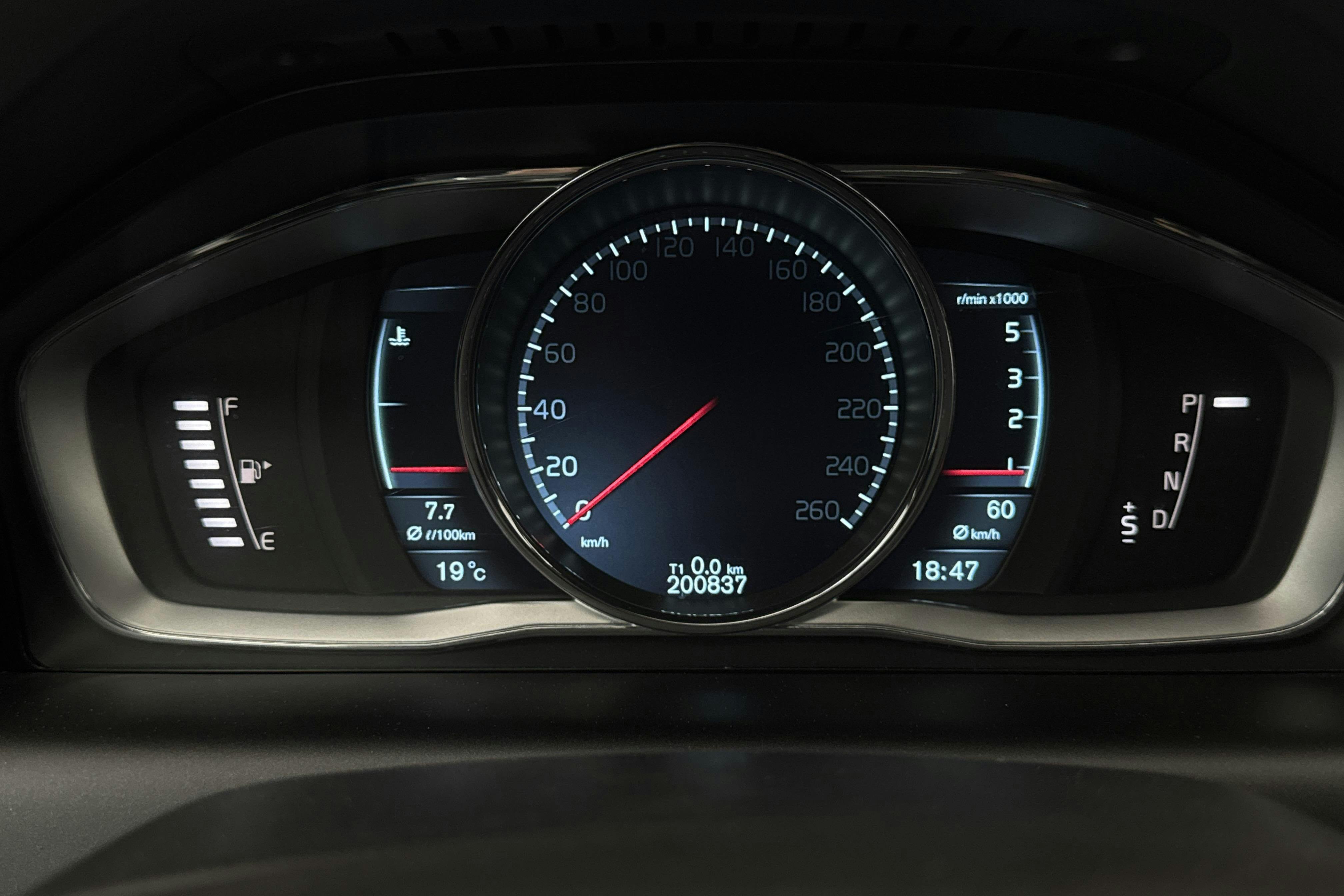 Volvo XC60 D4 AWD (181hk) - 20 084 mil - Automat - vit - 2014