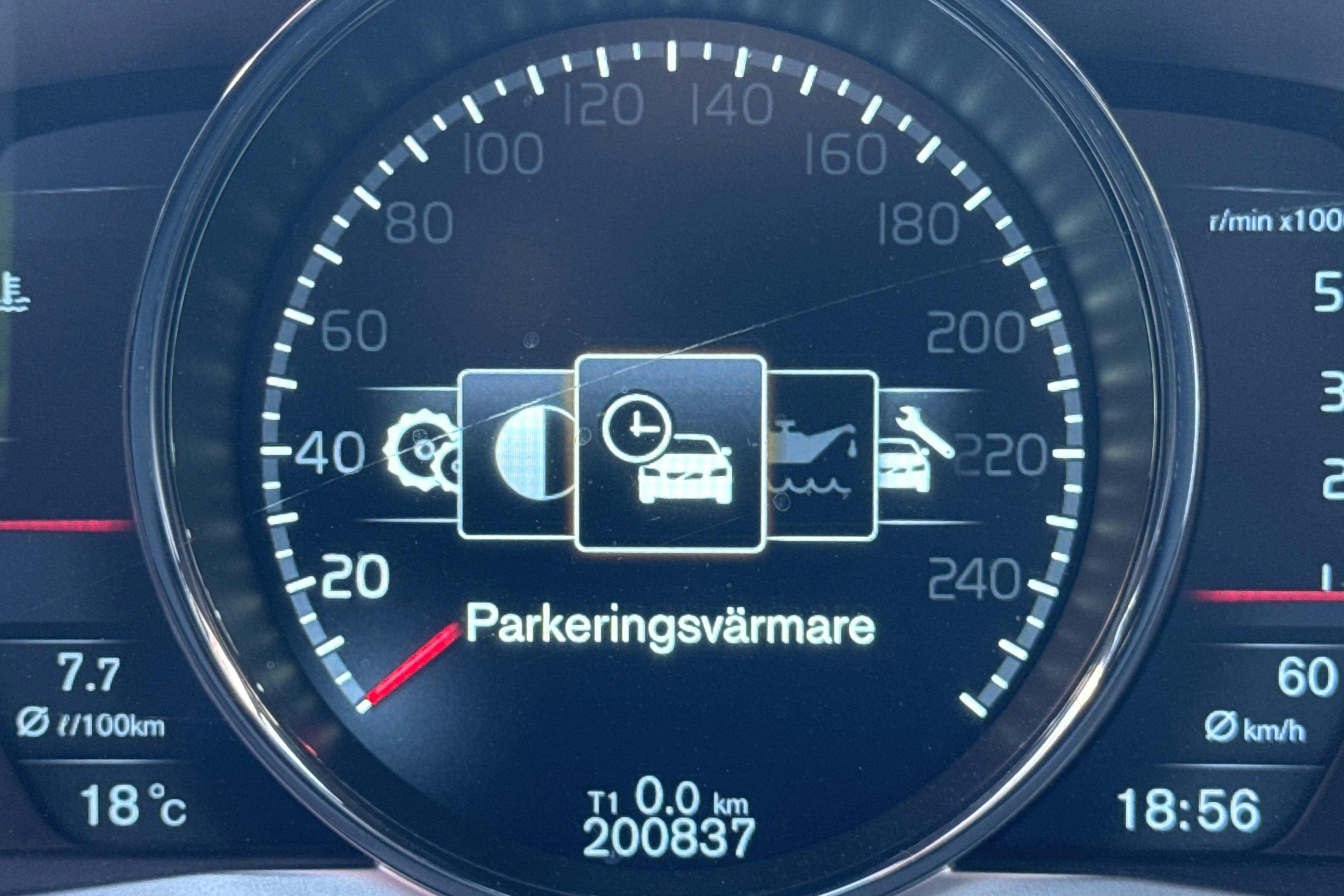 Volvo XC60 D4 AWD (181hk) - 20 084 mil - Automat - vit - 2014