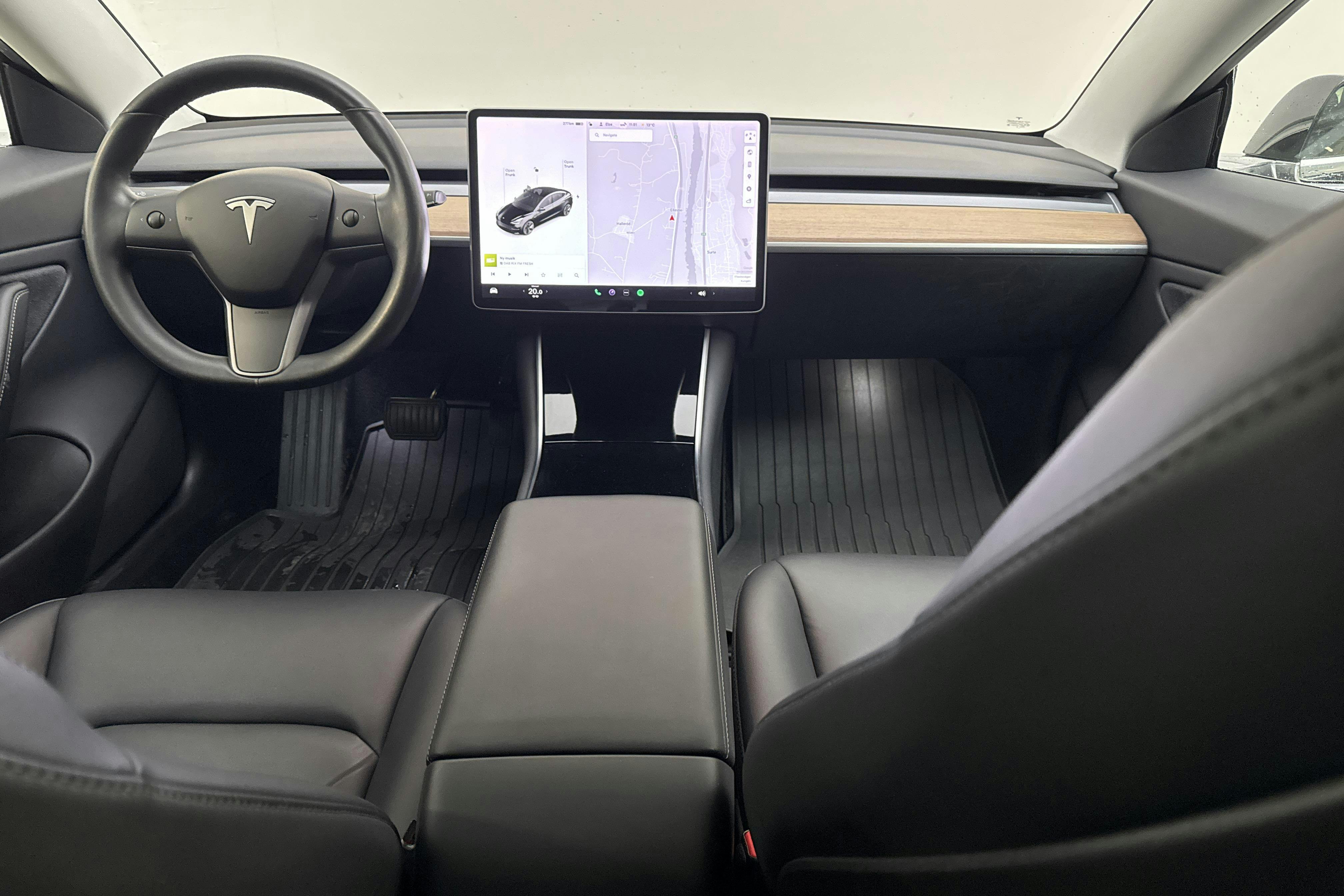Tesla Model 3 Long Range Dual Motor AWD - 15 555 mil - Automat - svart - 2019