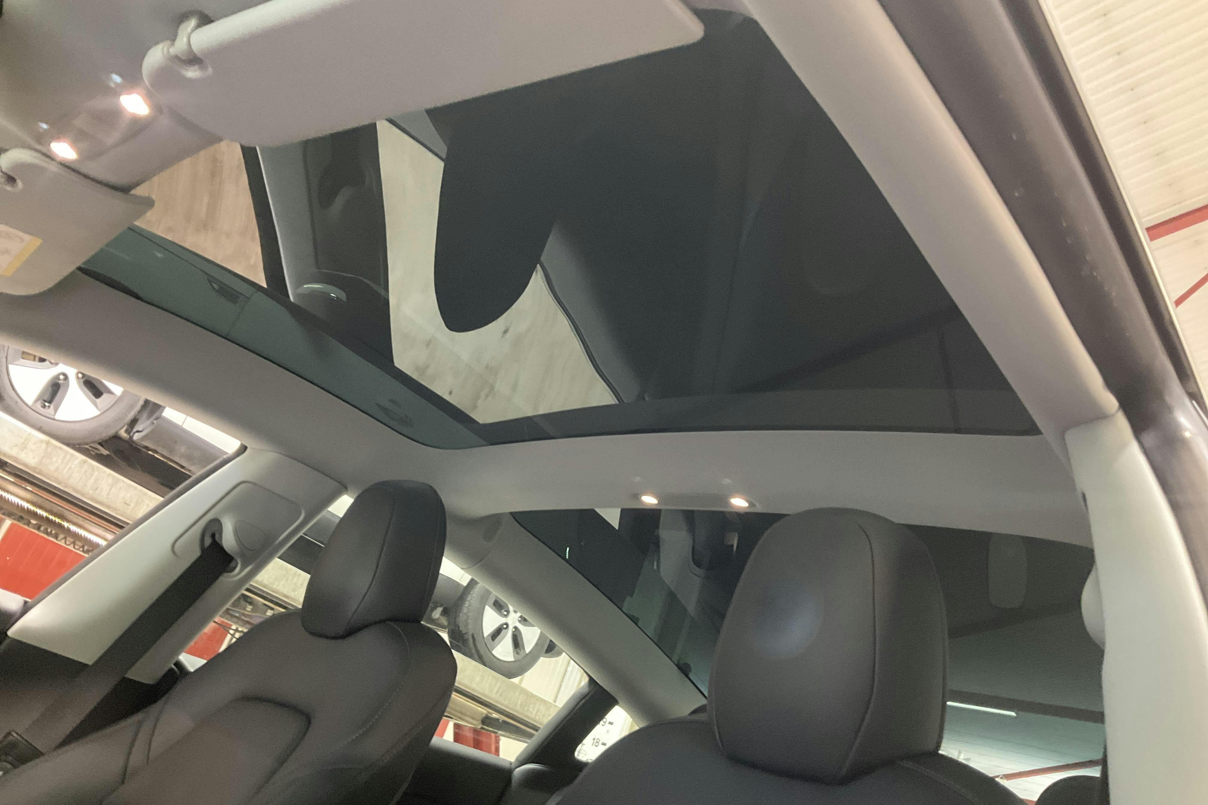 Tesla Model 3 Long Range Dual Motor AWD - 15 555 mil - Automat - svart - 2019