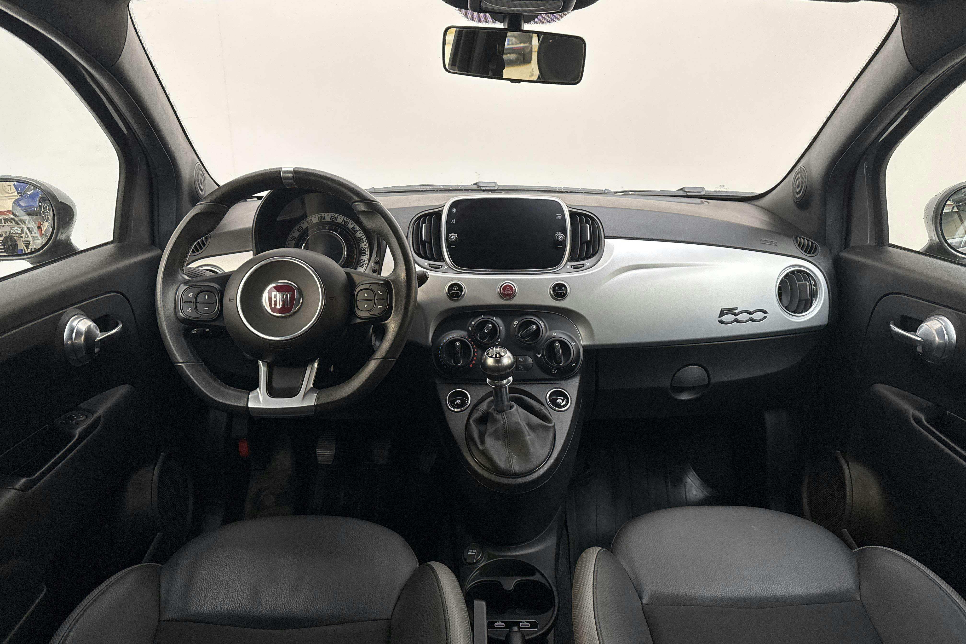 Fiat 500 Hybrid (70hk) - 4 849 mil - Manuell - grå - 2022