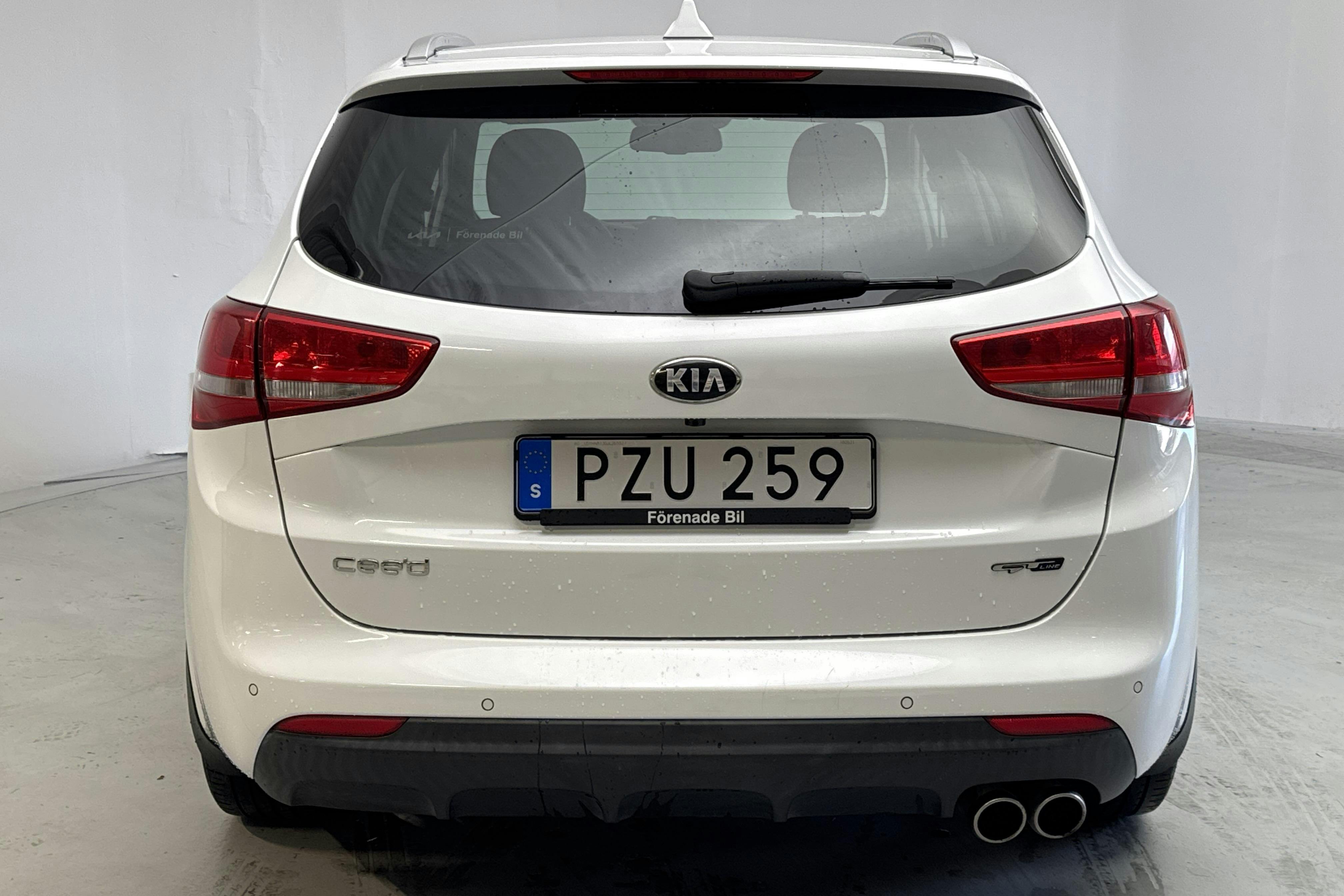 KIA Cee'd 1.6 SW (135hk) - 7 355 mil - Automat - vit - 2018
