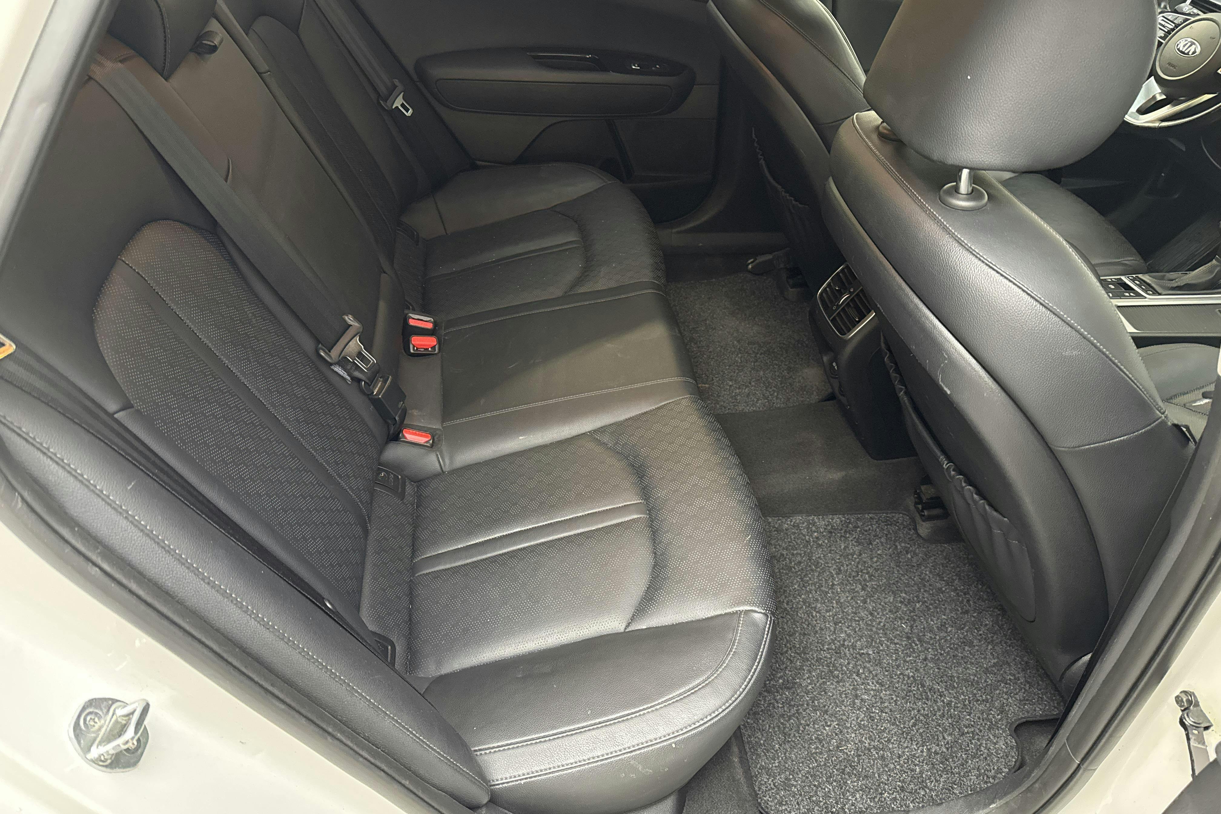 KIA Optima 2.0 GDi Plug-in Hybrid SW (205hk) - 11 613 mil - Automat - vit - 2020