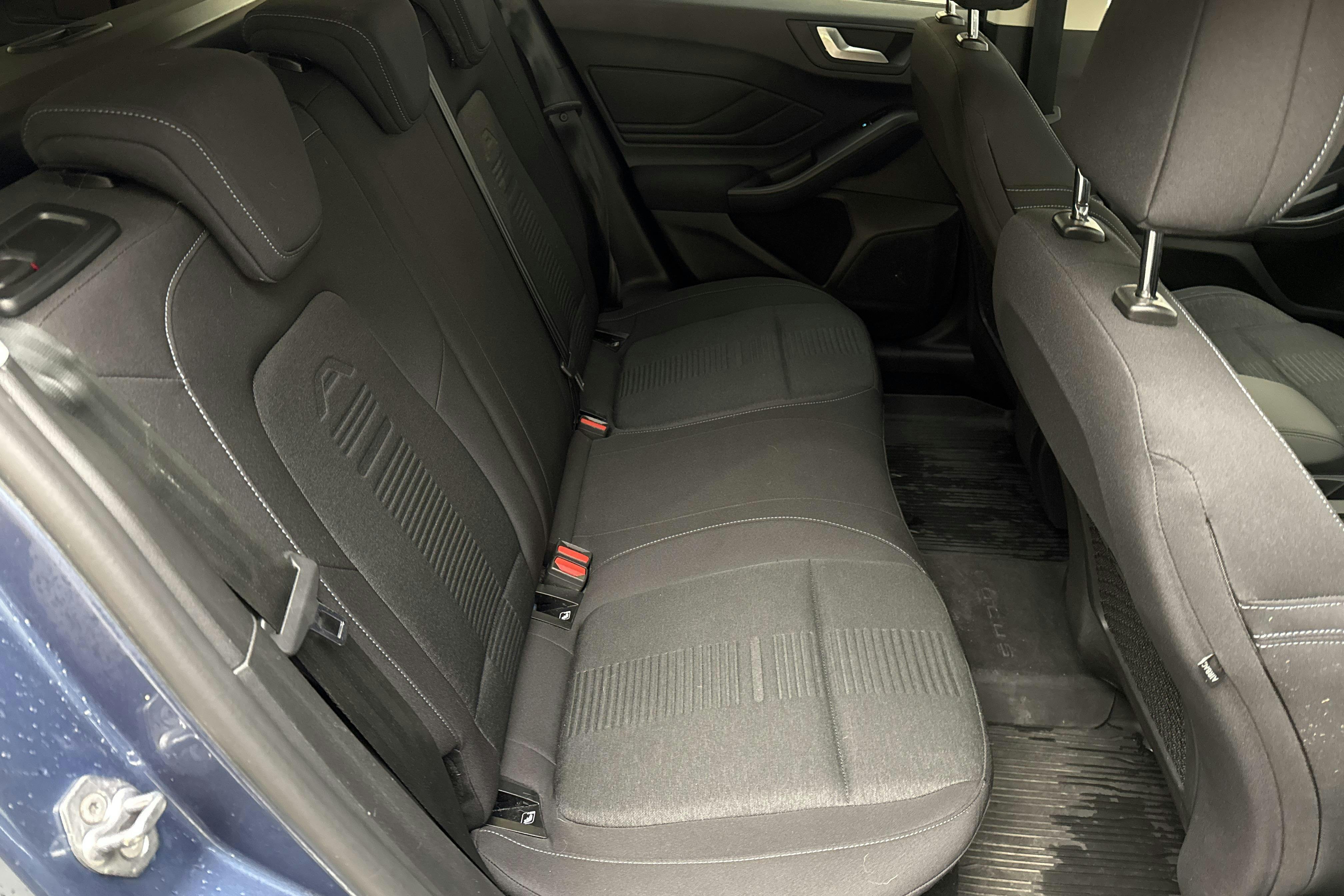 Ford Focus Active Kombi 1.0T EcoBoost MHEV (125hk) - 11 095 mil - Manuell - blå - 2021