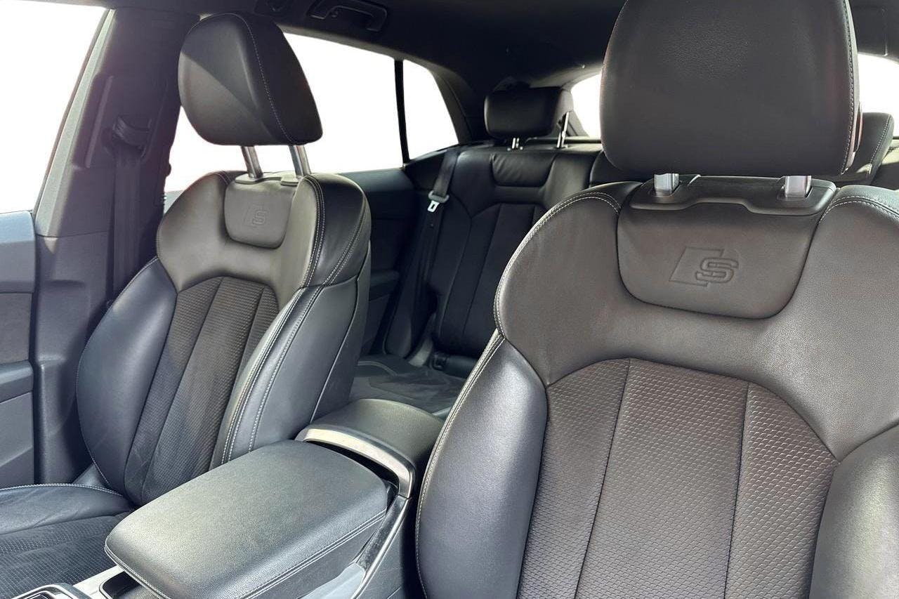 Audi Q8 50 TDI quattro (286hk) - 9 480 mil - Automat - grå - 2019