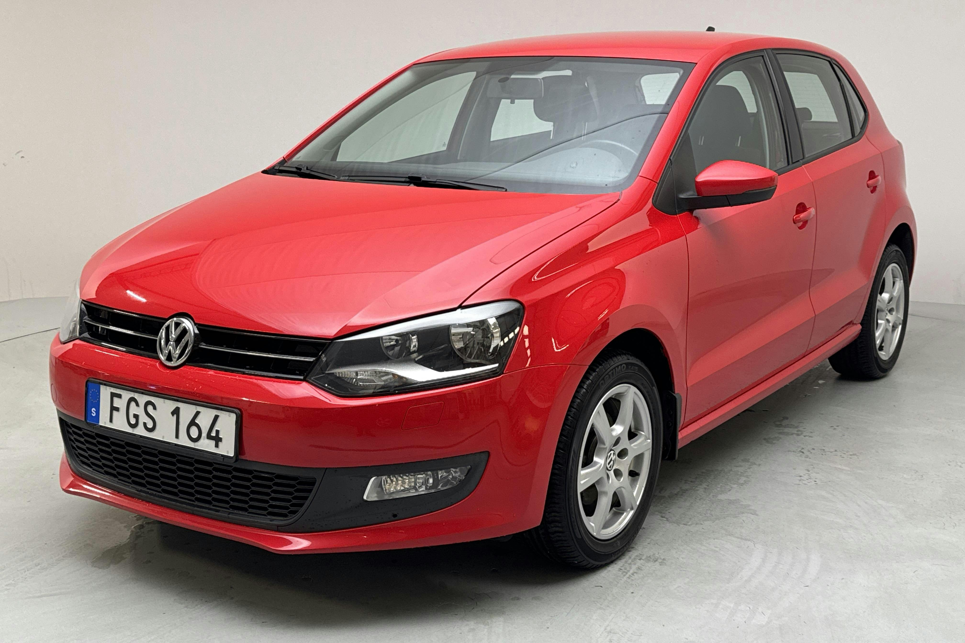 VW Polo 1.4 5dr (85hk) - 7 752 mil - Manuell - röd - 2014