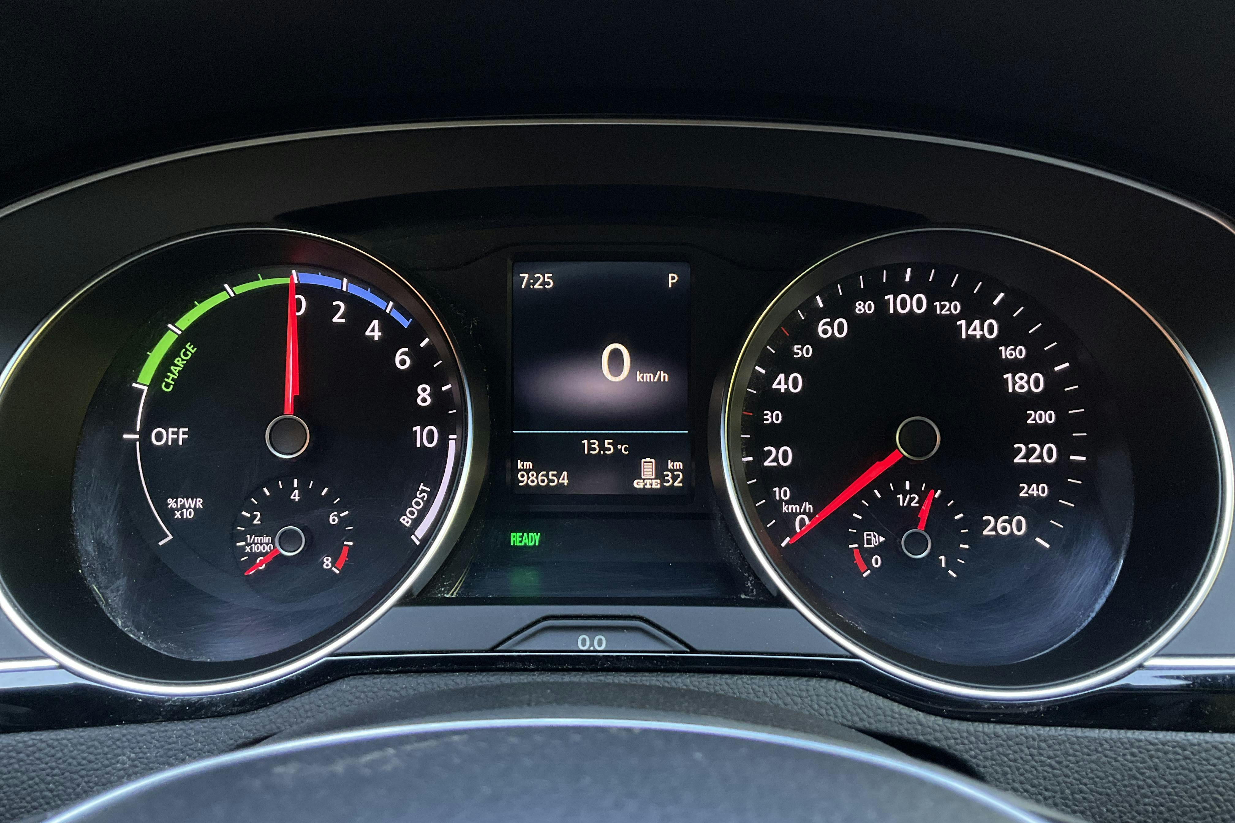 VW Passat 1.4 Plug-in-Hybrid Sportscombi (218hk) - 9 865 mil - Automat - Dark Grey - 2018
