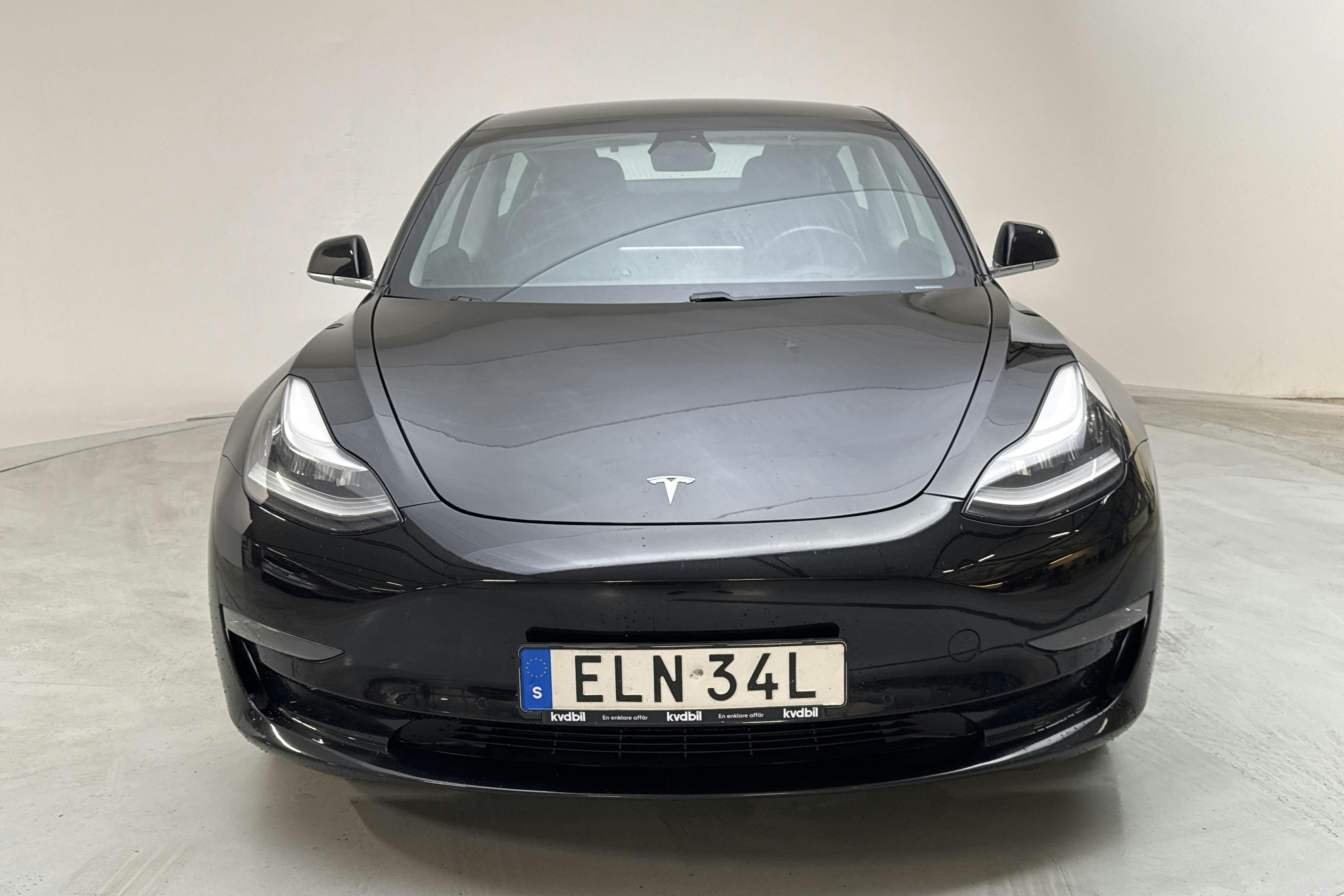 Tesla Model 3 Standard Range RWD - 17 711 mil - Automat - svart - 2019