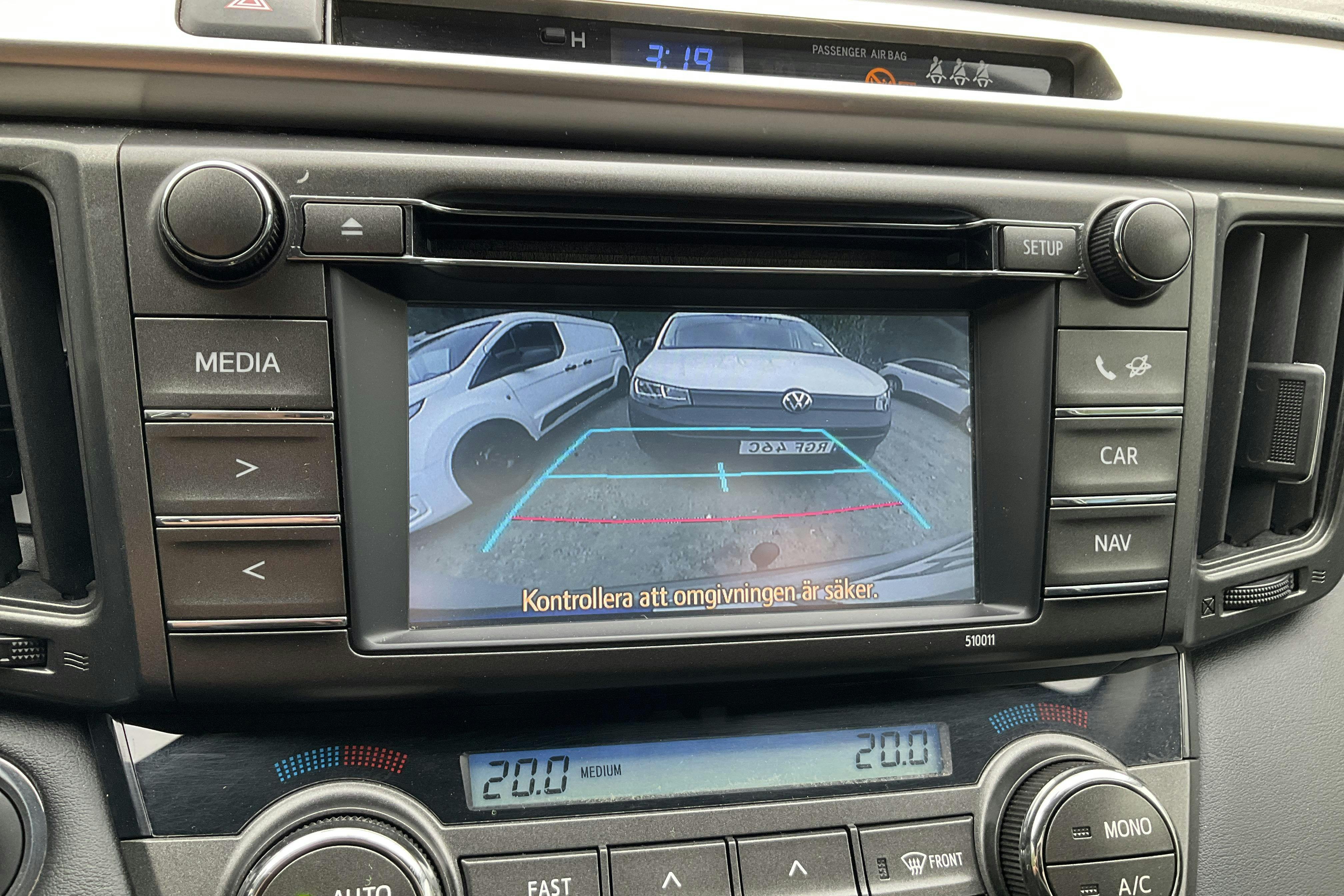 Toyota RAV4 2.0 VVT-i (151hk) - 13 679 mil - Automat - silver - 2015