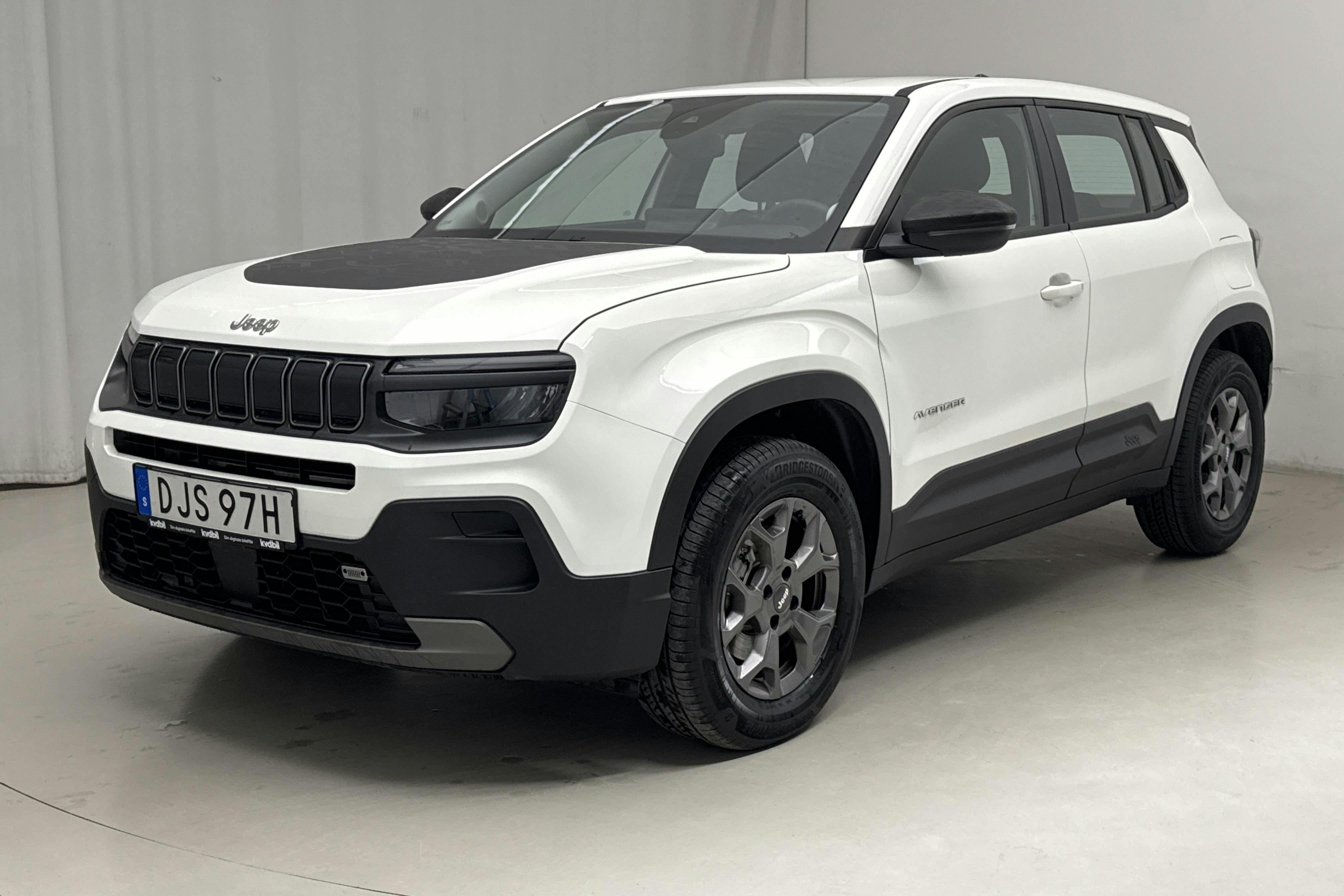 Jeep Avenger 1.2 Turbo (100hk) - 132 mil - Automat - vit - 2024